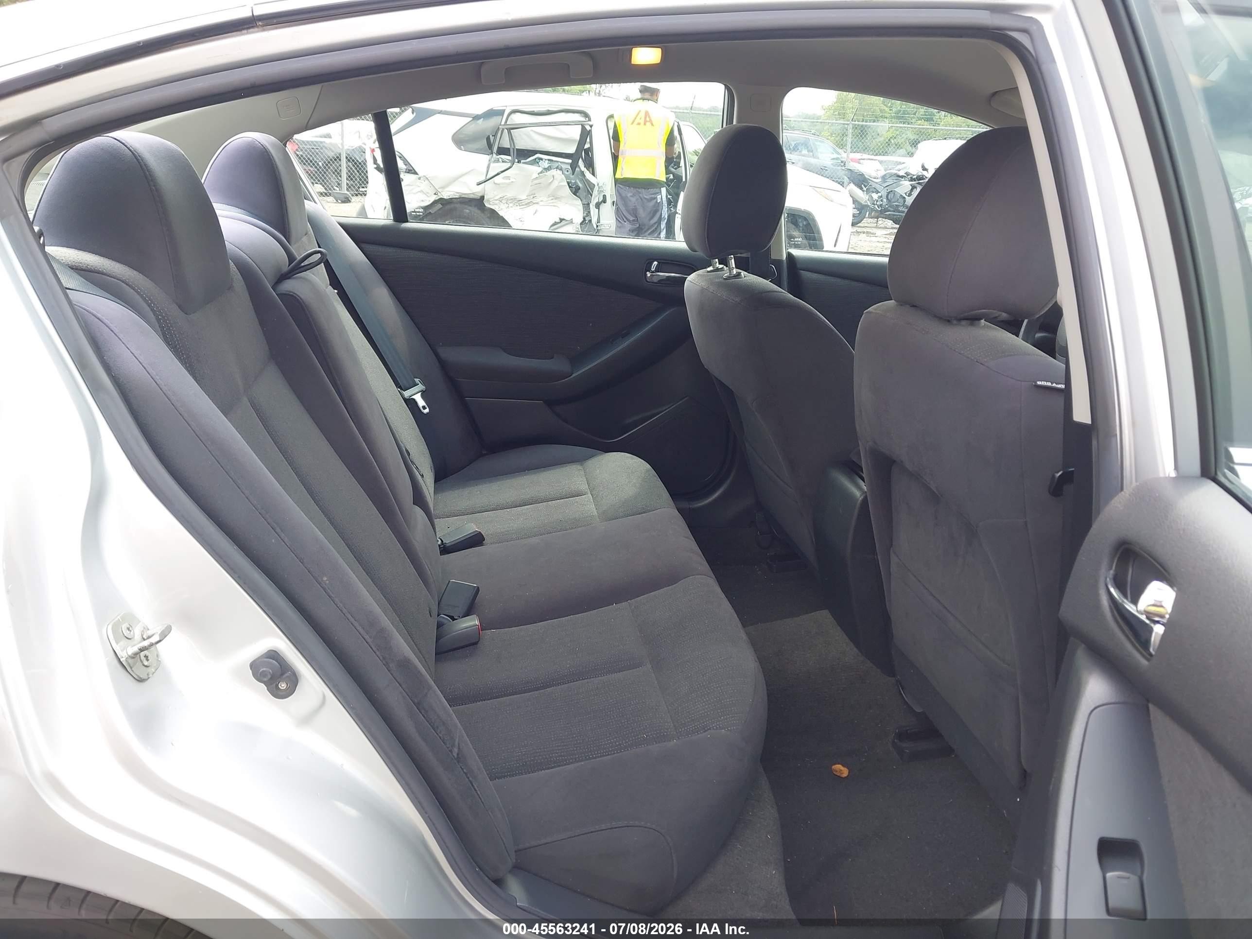 2011 Nissan Altima 2.5 S Silver vin: 1N4AL2AP2BC162884