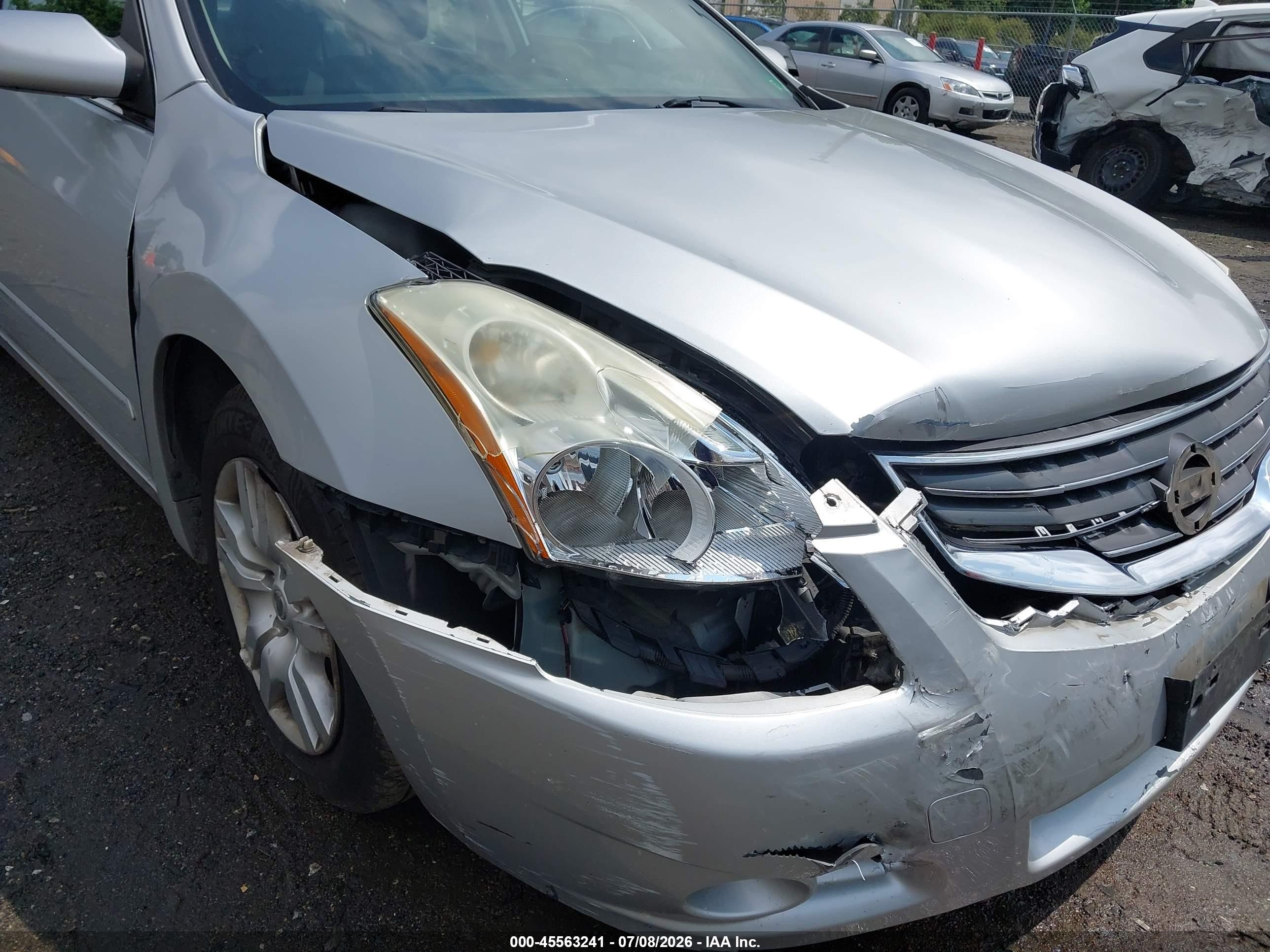 2011 Nissan Altima 2.5 S Silver vin: 1N4AL2AP2BC162884