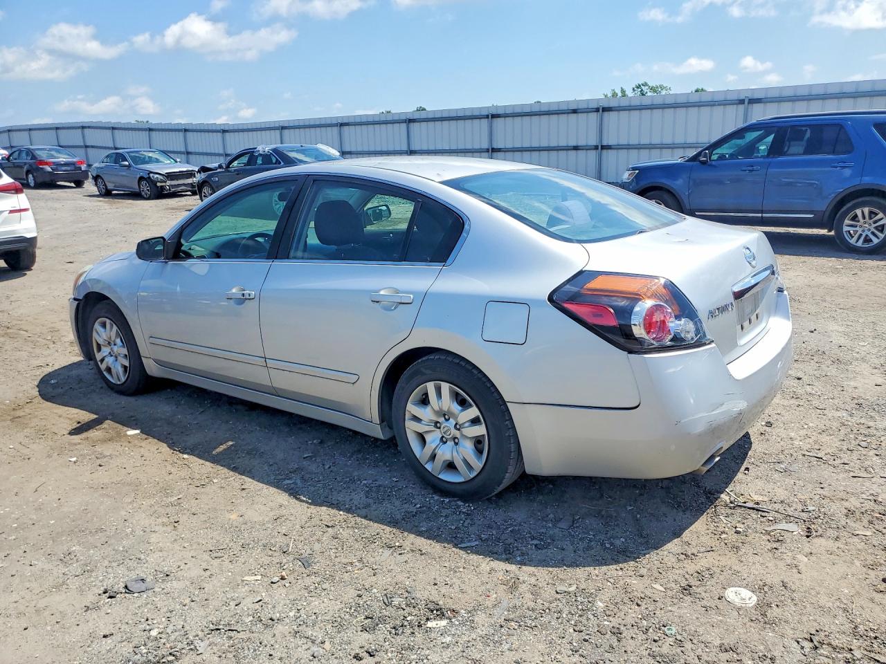 2011 Nissan Altima 2.5 Silver vin: 1N4AL2AP2BC175893