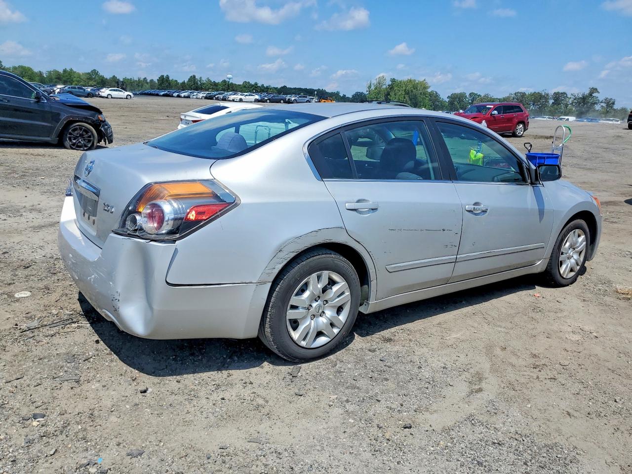 2011 Nissan Altima 2.5 Silver vin: 1N4AL2AP2BC175893
