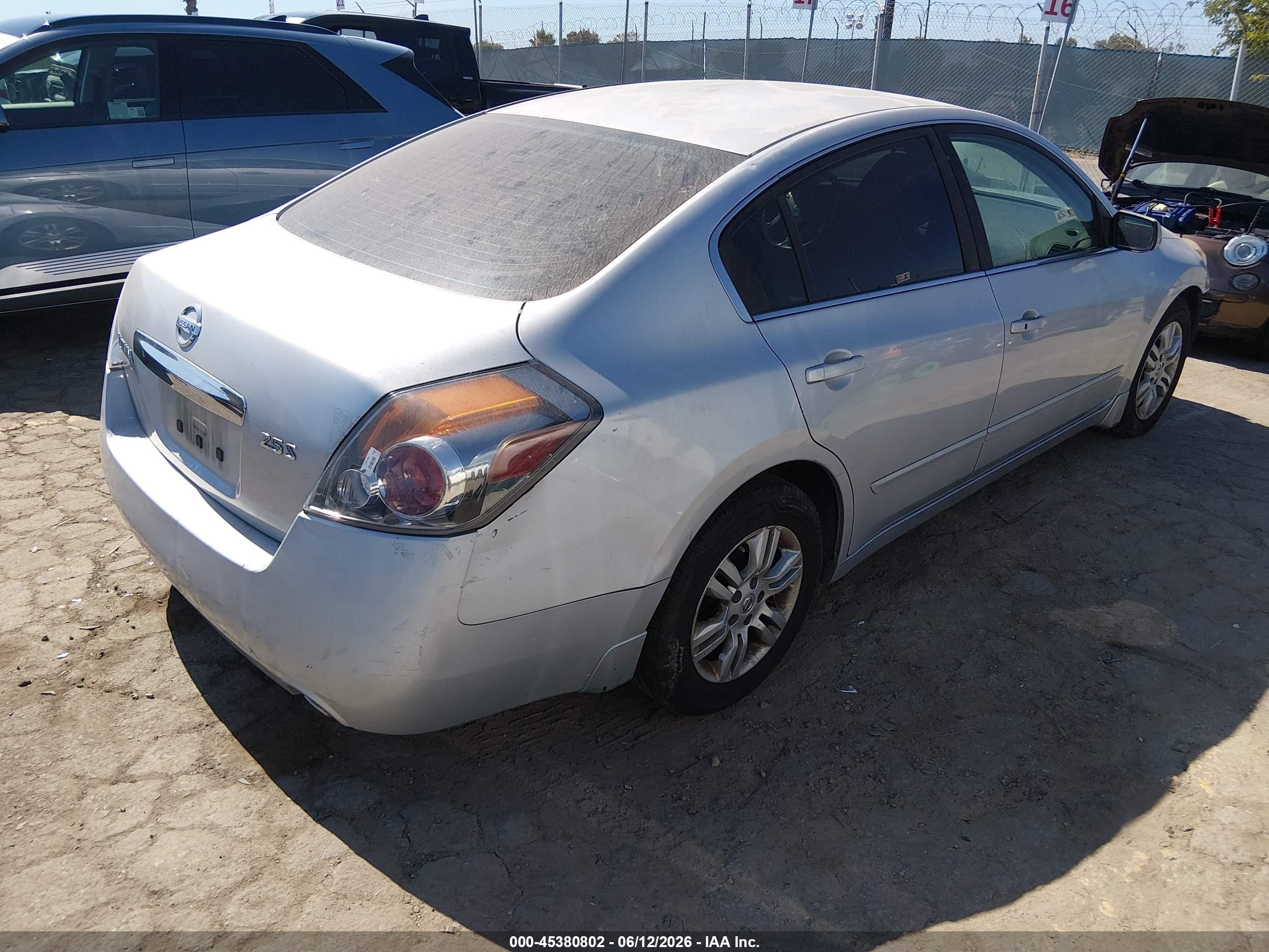 2011 Nissan Altima 2.5 S Silver vin: 1N4AL2AP2BN448982