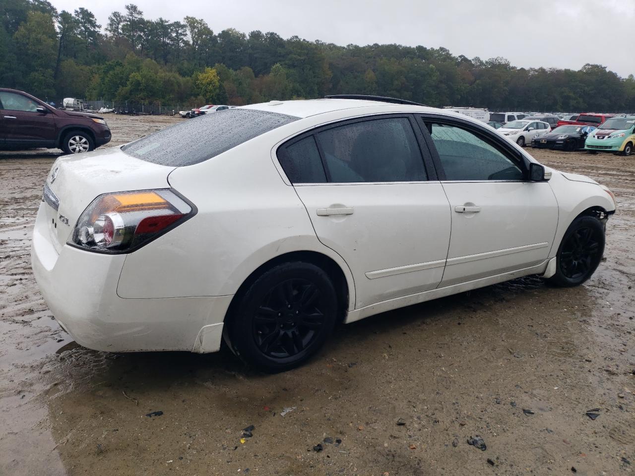 2011 Nissan Altima Base Белый vin: 1N4AL2AP2BN509036