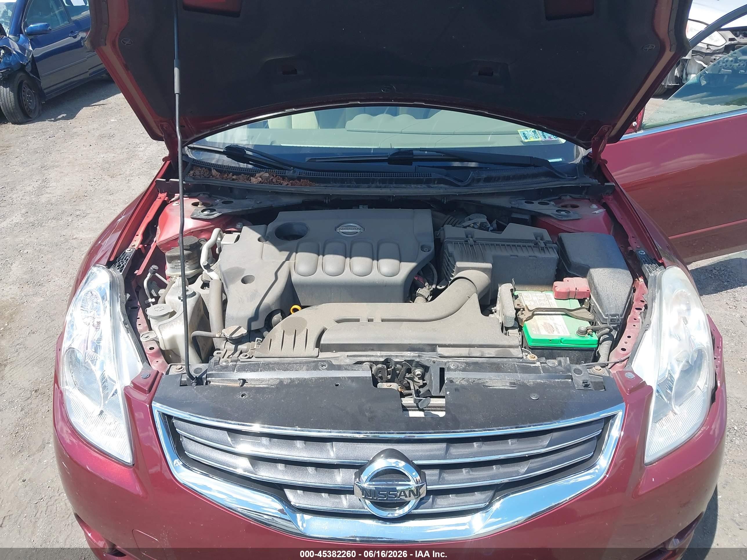 2011 Nissan Altima 2.5 S Red vin: 1N4AL2AP2BN510512