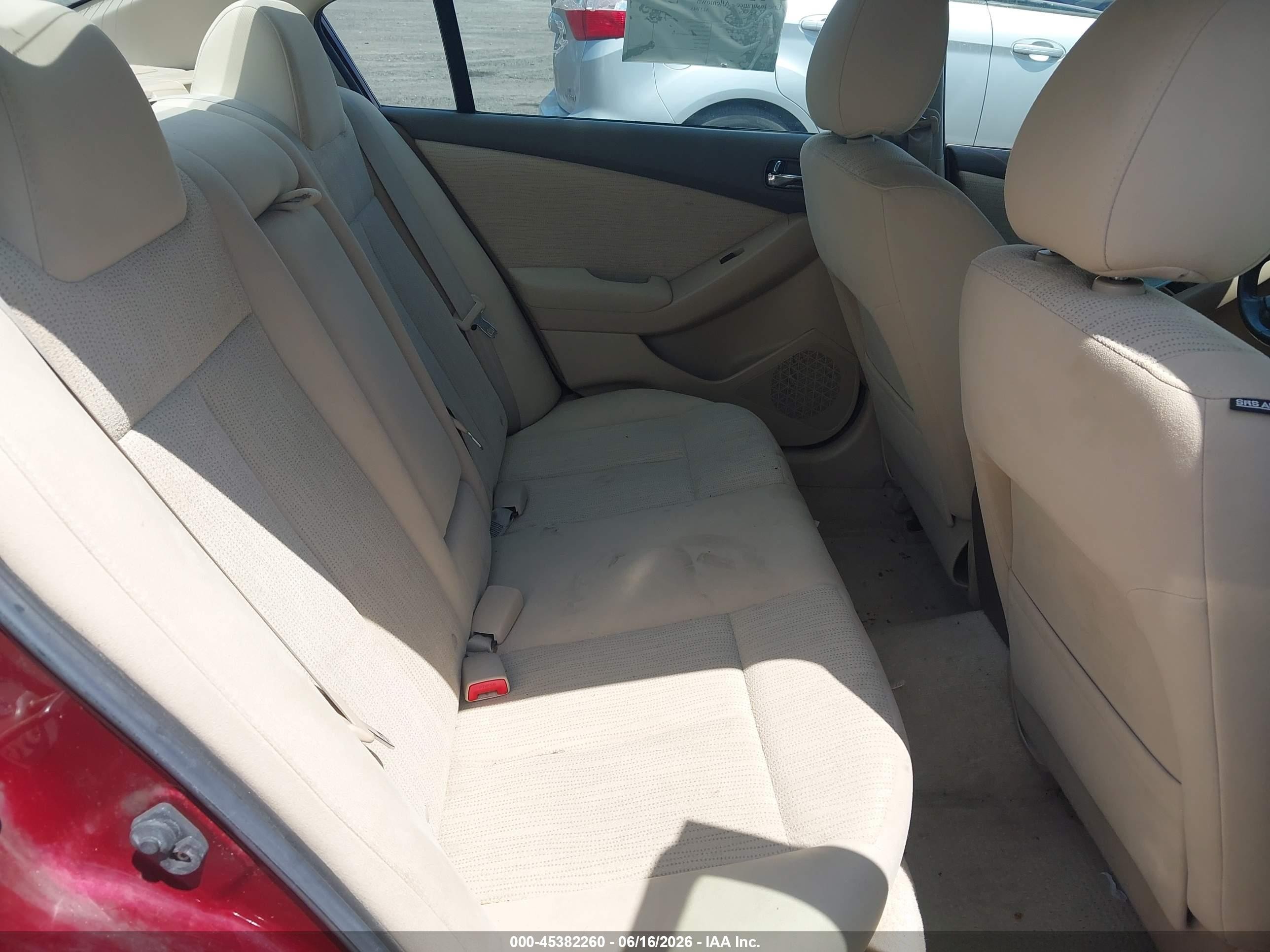 2011 Nissan Altima 2.5 S Red vin: 1N4AL2AP2BN510512