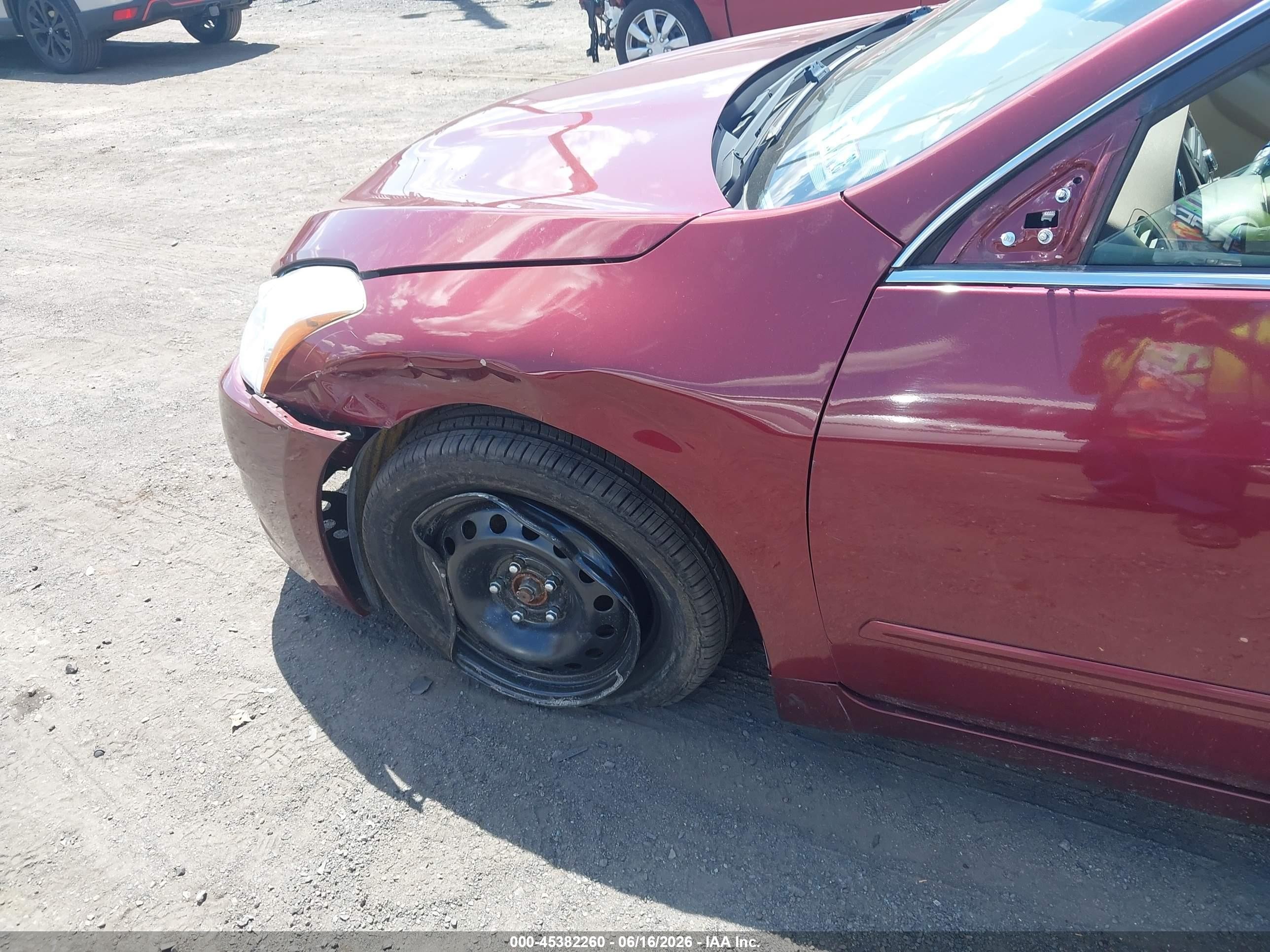 2011 Nissan Altima 2.5 S Red vin: 1N4AL2AP2BN510512