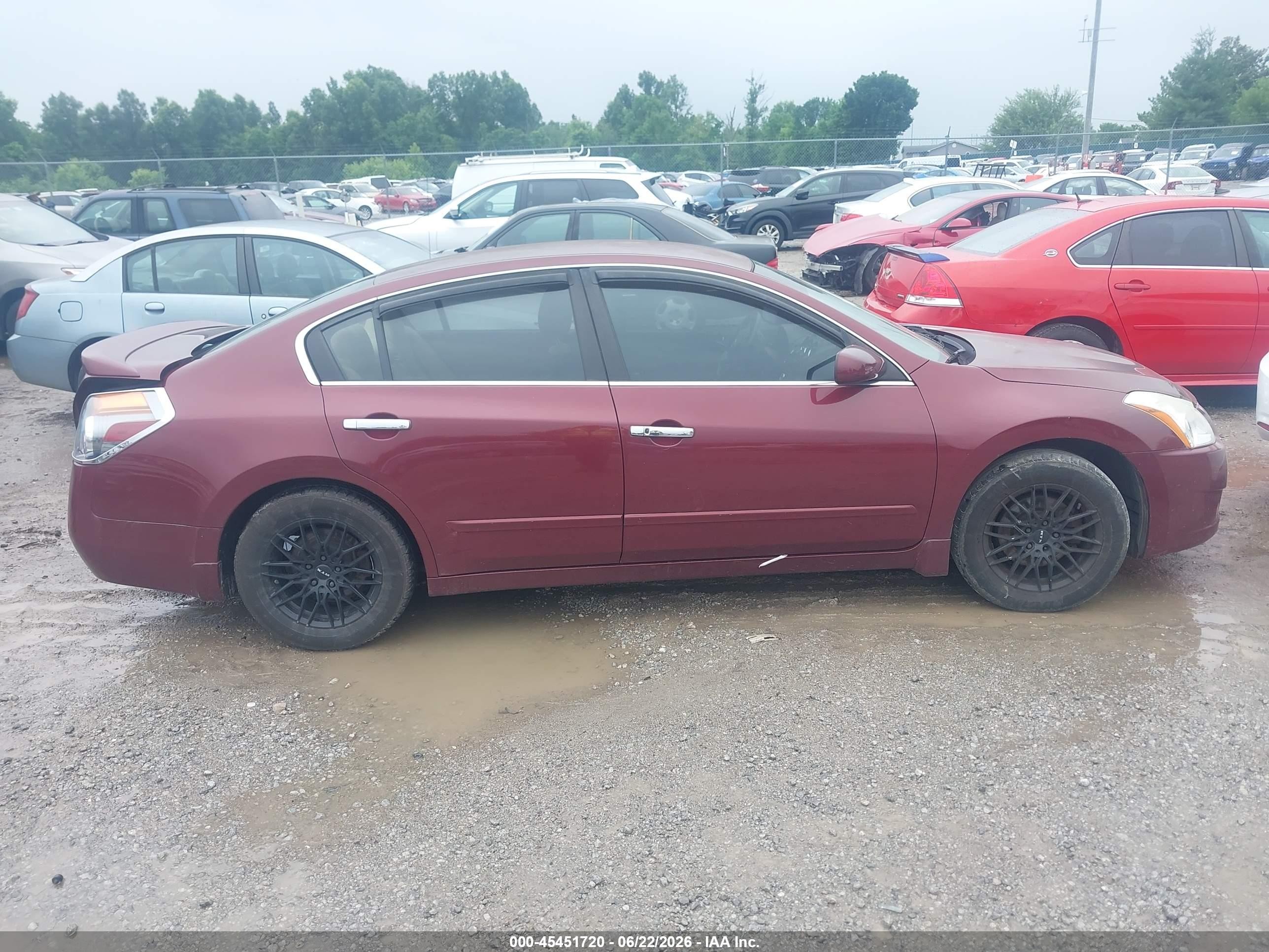 2012 Nissan Altima 2.5 S Maroon vin: 1N4AL2AP2CC192307