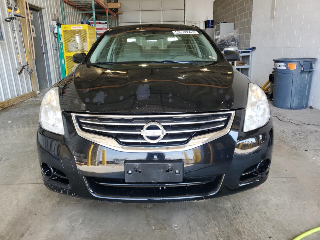 2012 Nissan Altima 2.5 Black vin: 1N4AL2AP2CN493373 Damage: Hood, Chipped, 10 Or More