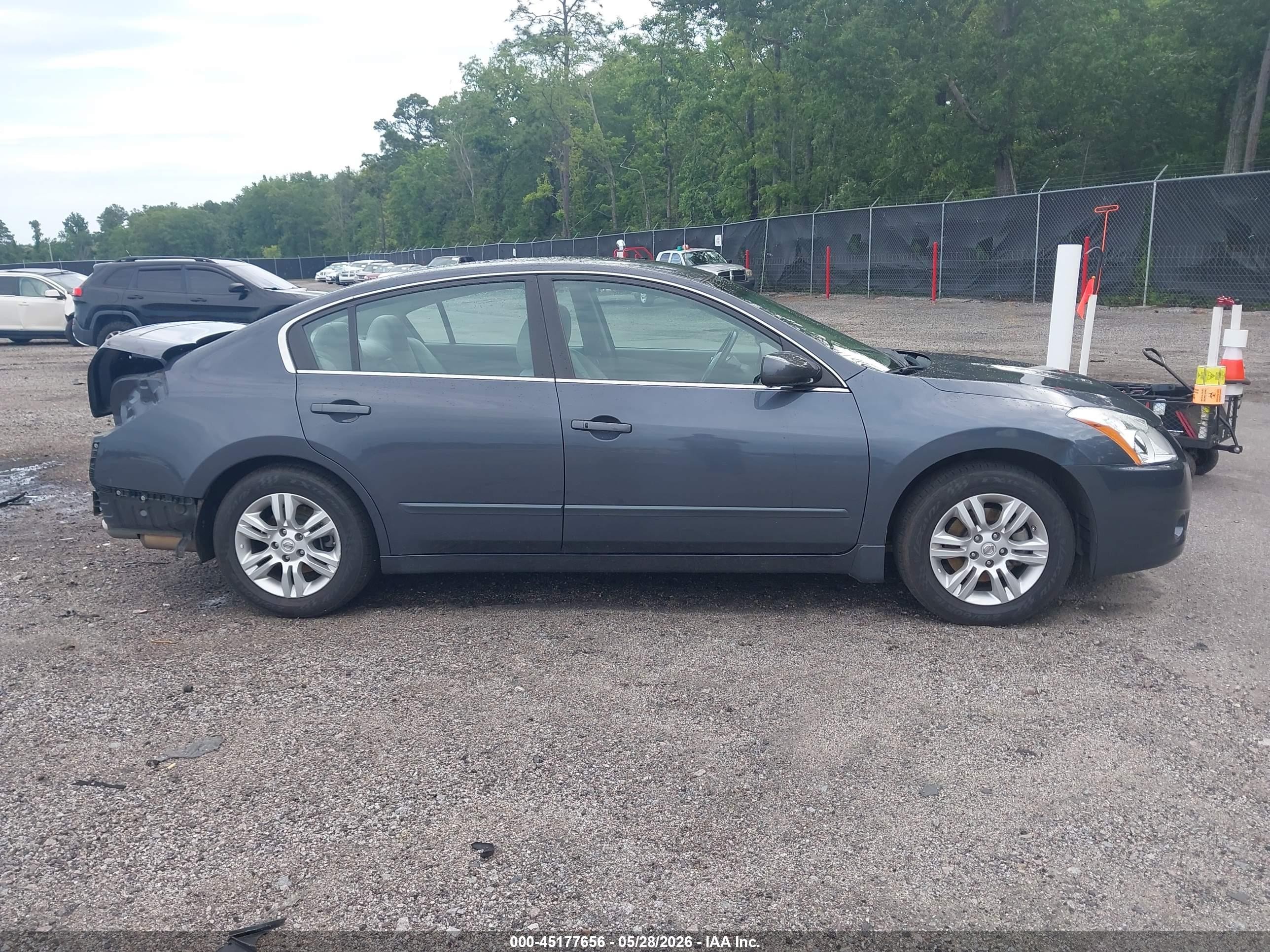 2012 Nissan Altima 2.5 S Серый vin: 1N4AL2AP2CN508678