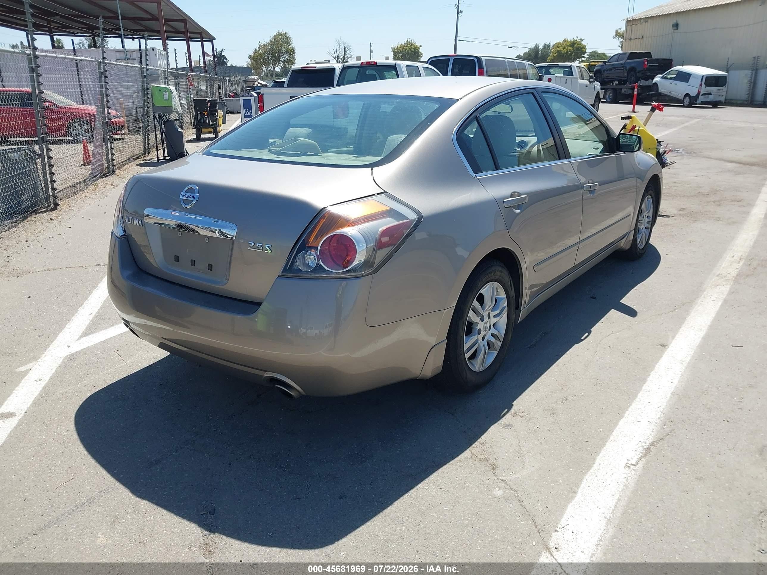 2012 Nissan Altima 2.5 S Коричневый vin: 1N4AL2AP2CN562742