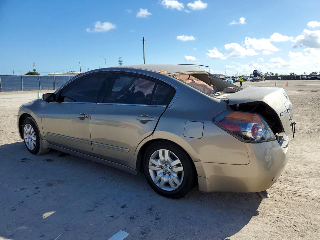2012 Nissan Altima Base Beige vin: 1N4AL2AP2CN575071