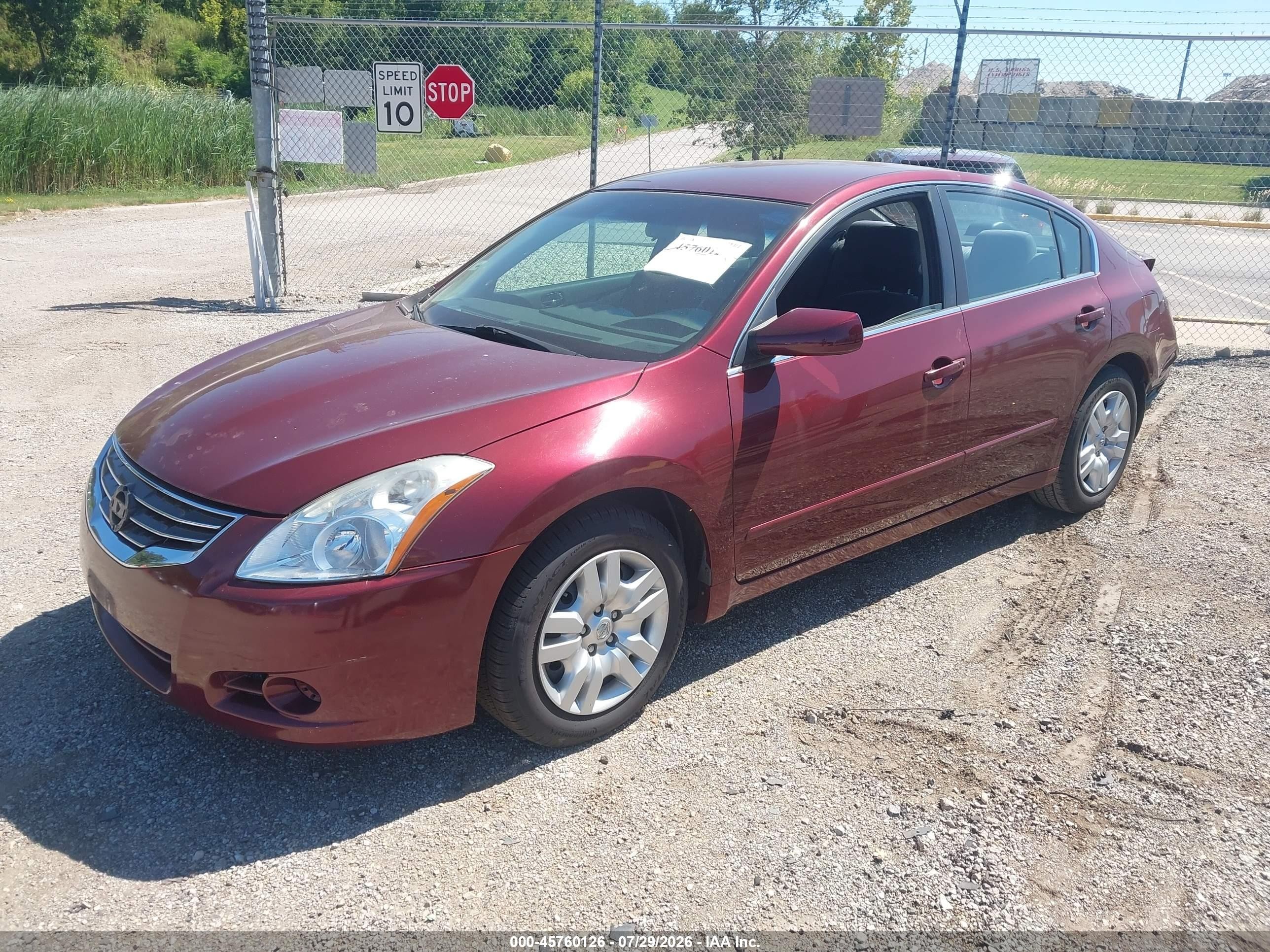 2010 Nissan Altima 2.5 S Red vin: 1N4AL2AP3AC112431