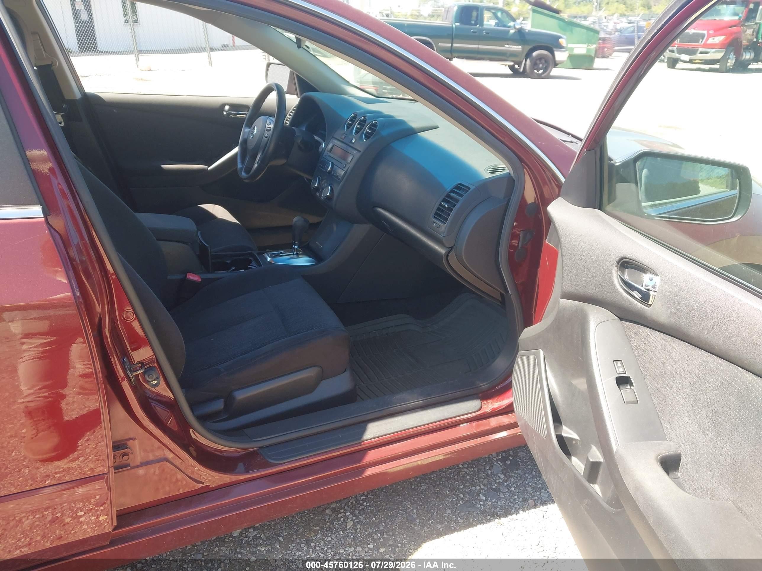 2010 Nissan Altima 2.5 S Red vin: 1N4AL2AP3AC112431