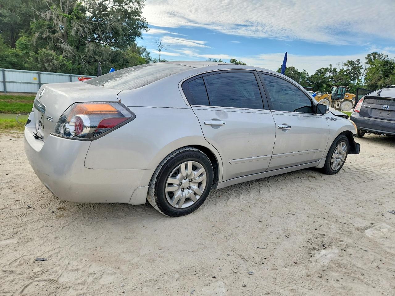2010 Nissan Altima 2.5 Silver vin: 1N4AL2AP3AC146529