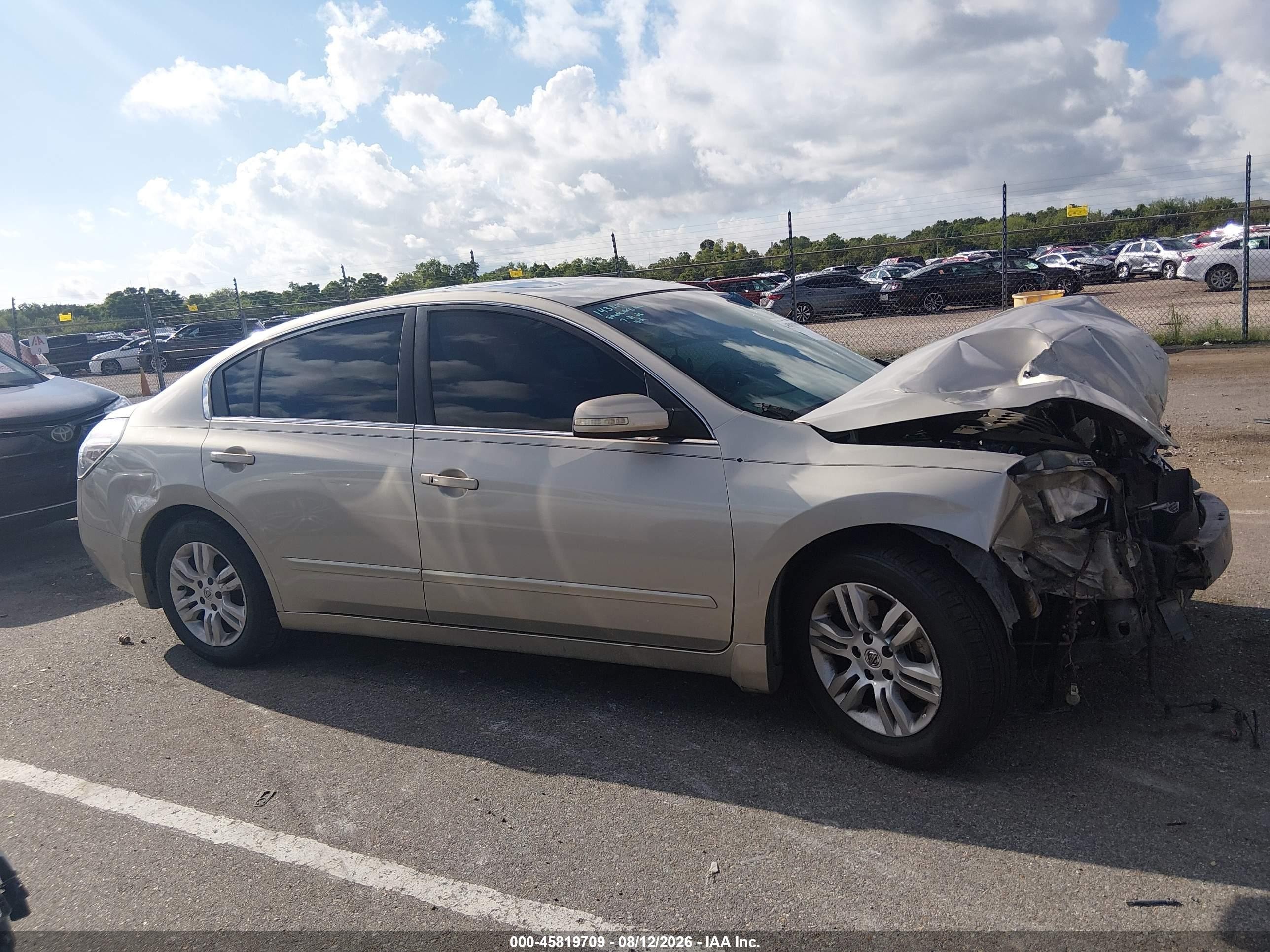 2010 Nissan Altima 2.5 S Gold vin: 1N4AL2AP3AC150984