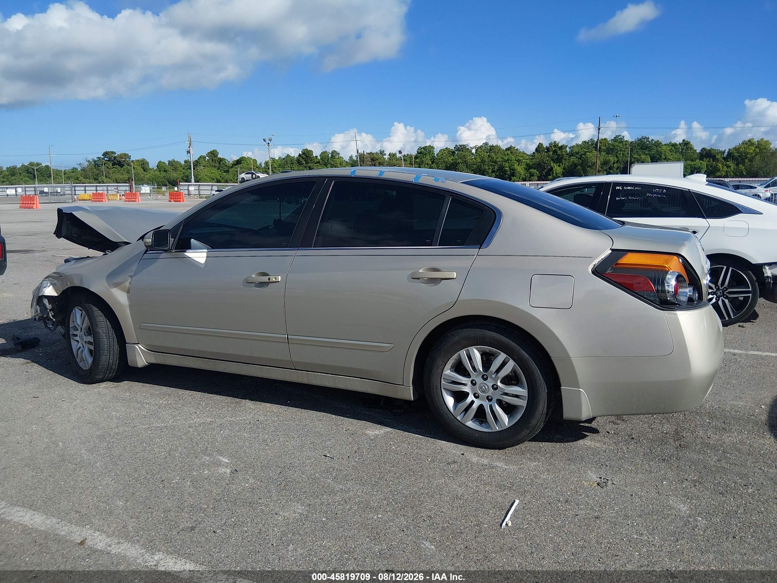 2010 Nissan Altima 2.5 S Gold vin: 1N4AL2AP3AC150984
