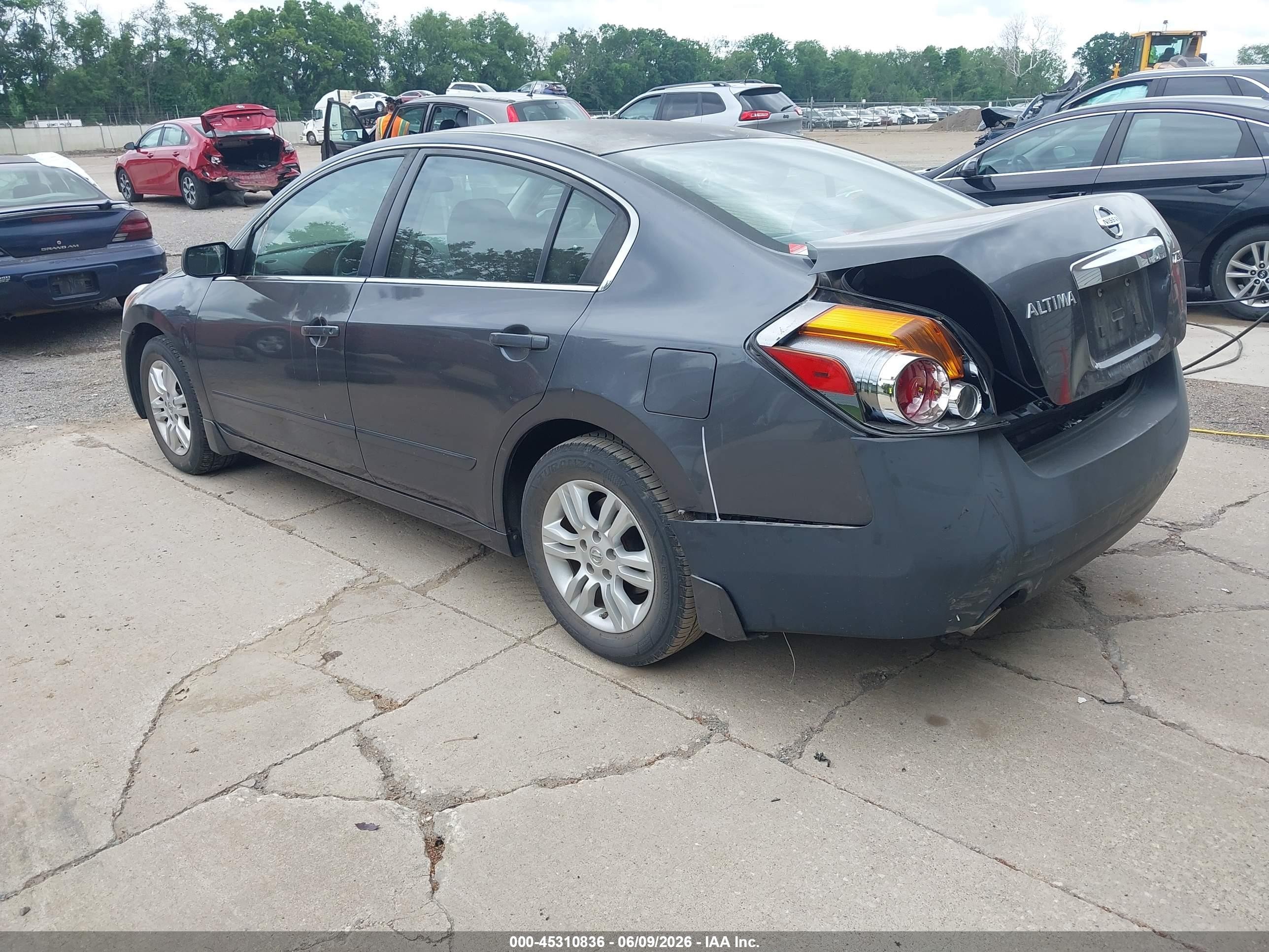 2010 Nissan Altima 2.5 S Gray vin: 1N4AL2AP3AN411048