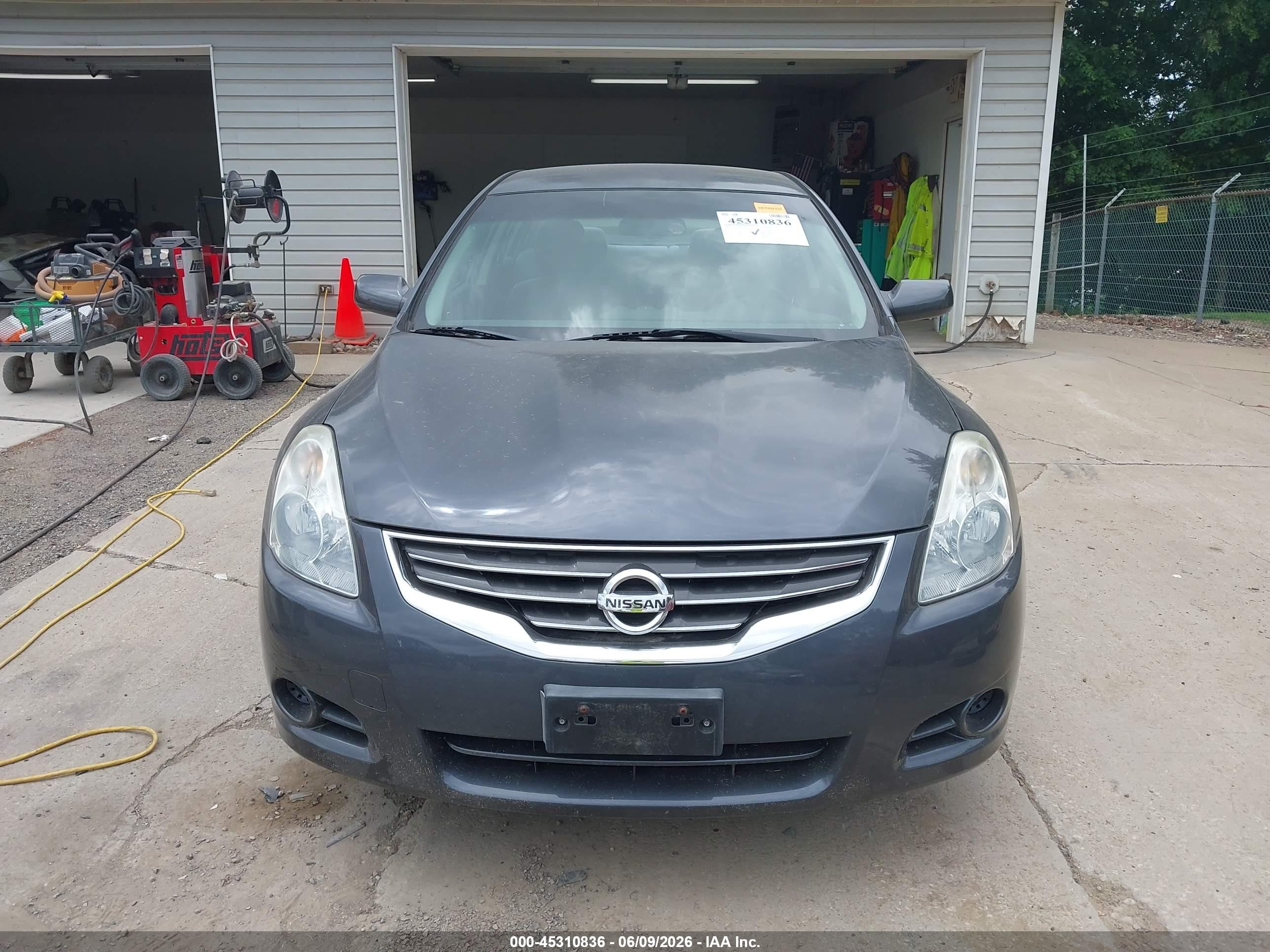 2010 Nissan Altima 2.5 S Gray vin: 1N4AL2AP3AN411048