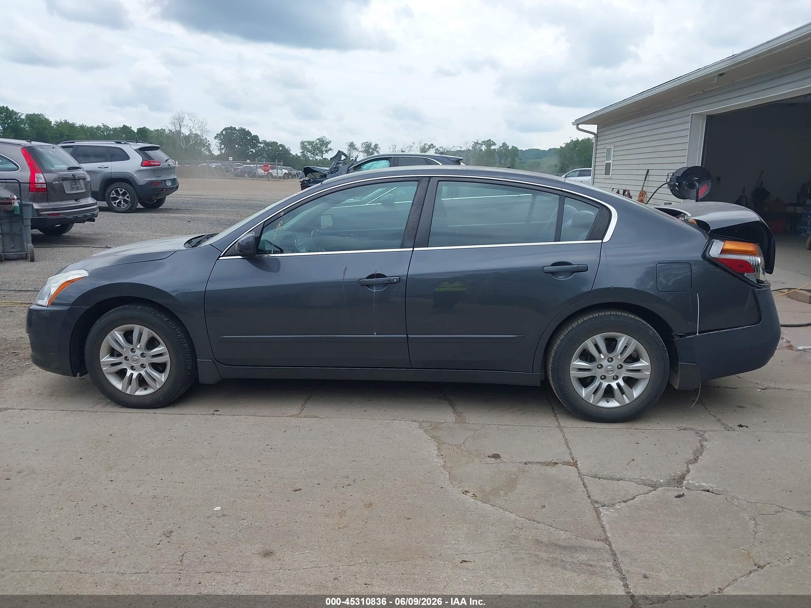 2010 Nissan Altima 2.5 S Gray vin: 1N4AL2AP3AN411048