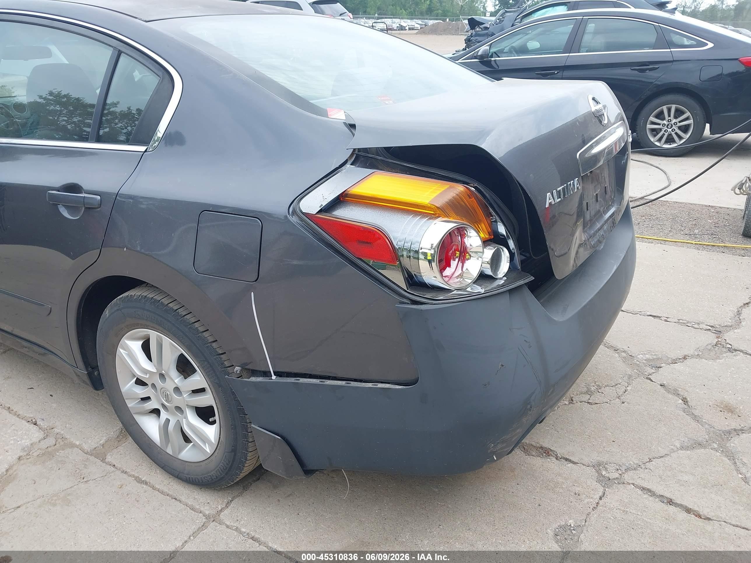 2010 Nissan Altima 2.5 S Gray vin: 1N4AL2AP3AN411048