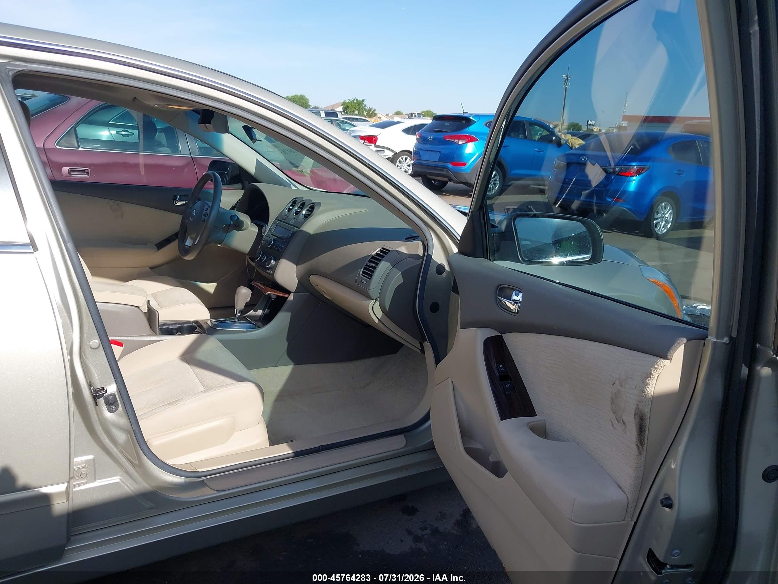 2010 Nissan Altima 2.5 S Beige vin: 1N4AL2AP3AN411213