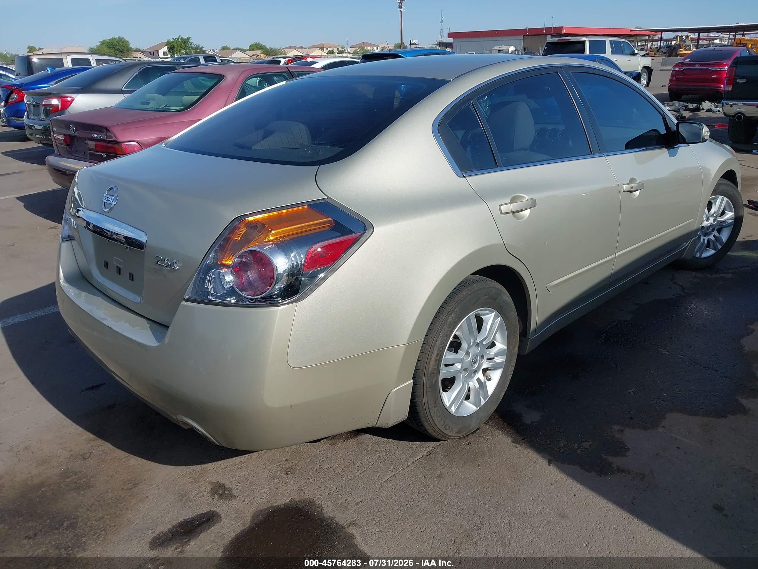 2010 Nissan Altima 2.5 S Beige vin: 1N4AL2AP3AN411213