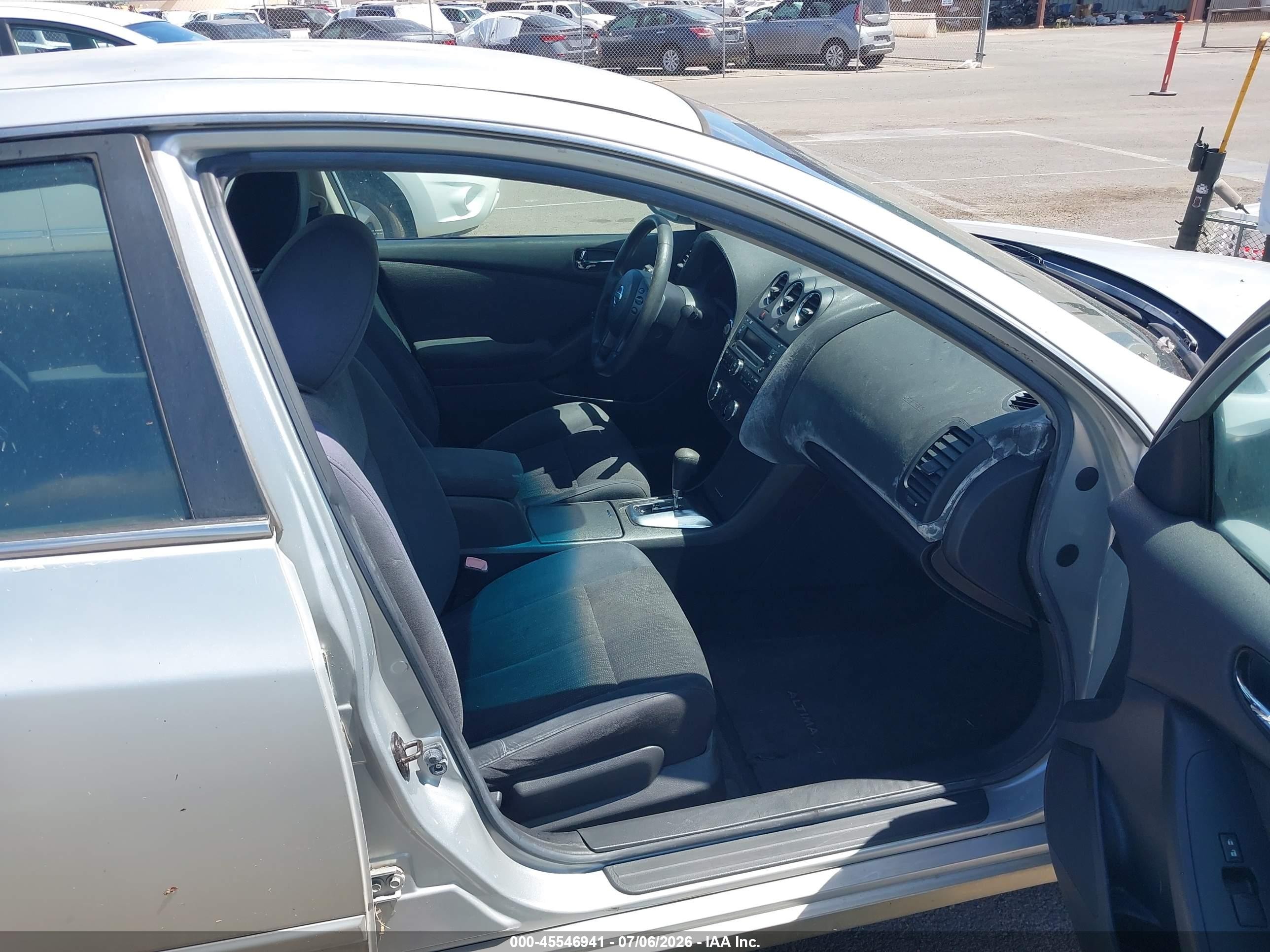 2010 Nissan Altima 2.5 S Silver vin: 1N4AL2AP3AN437021