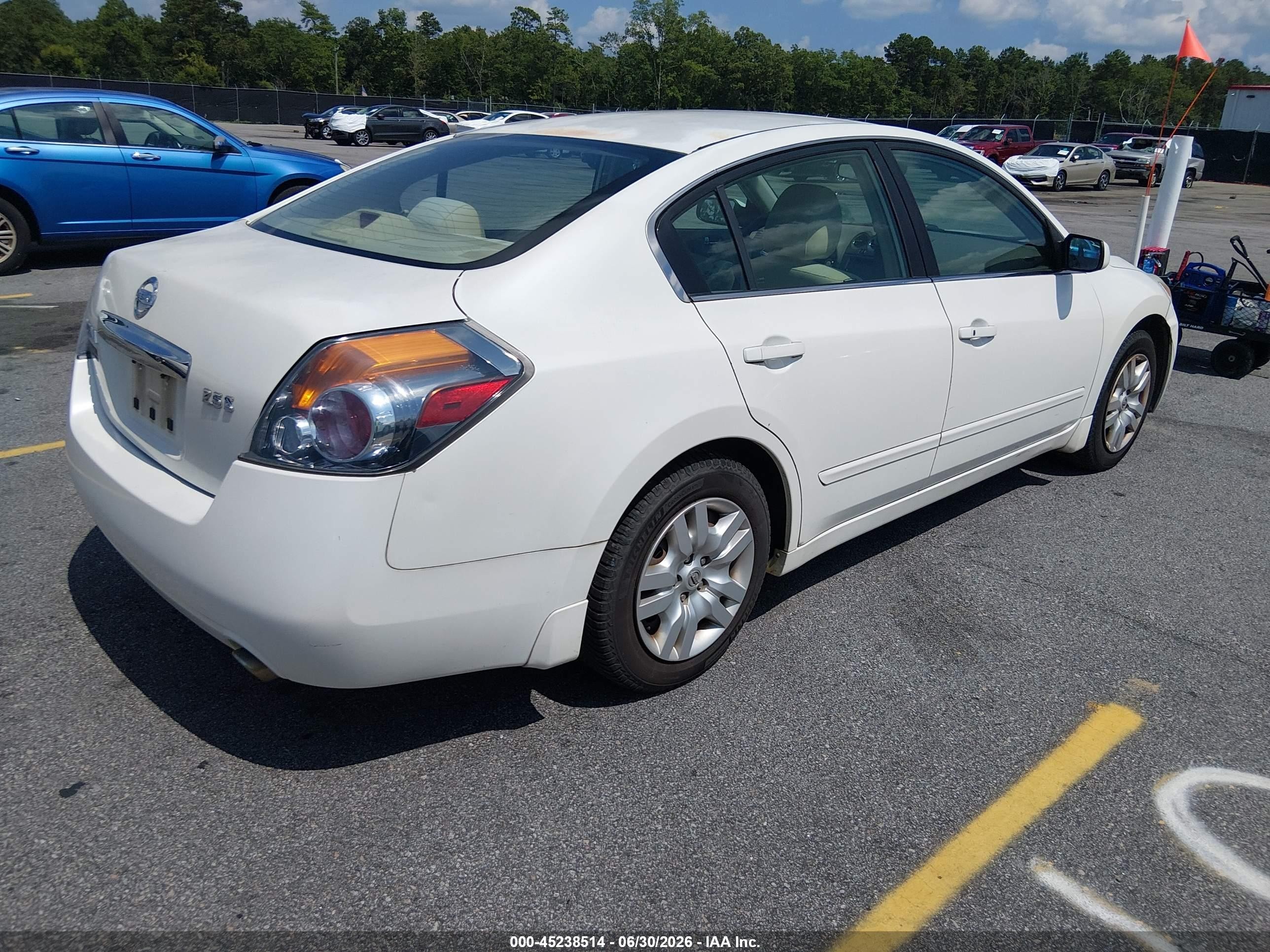 2010 Nissan Altima 2.5 S White vin: 1N4AL2AP3AN504555