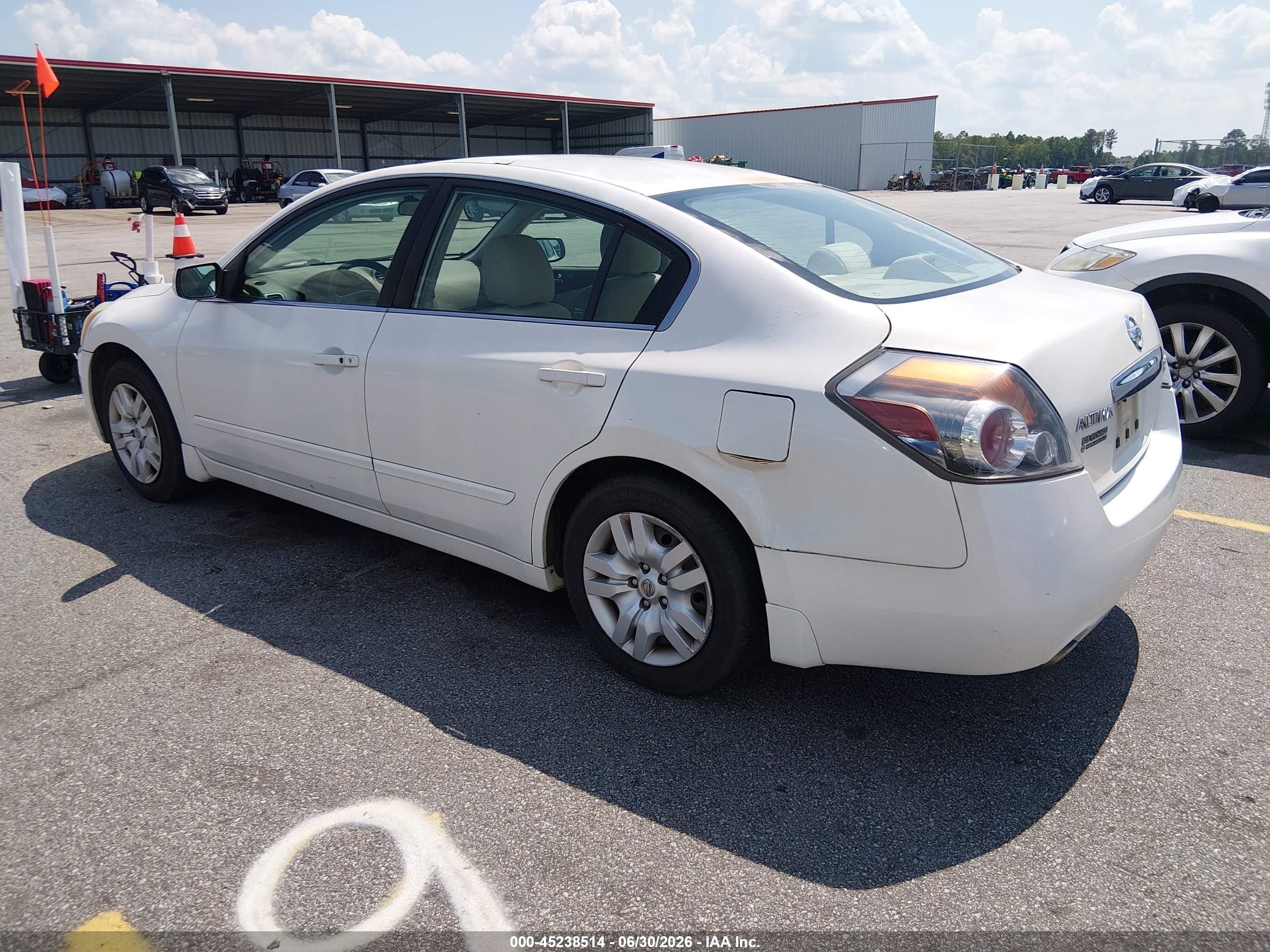 2010 Nissan Altima 2.5 S White vin: 1N4AL2AP3AN504555