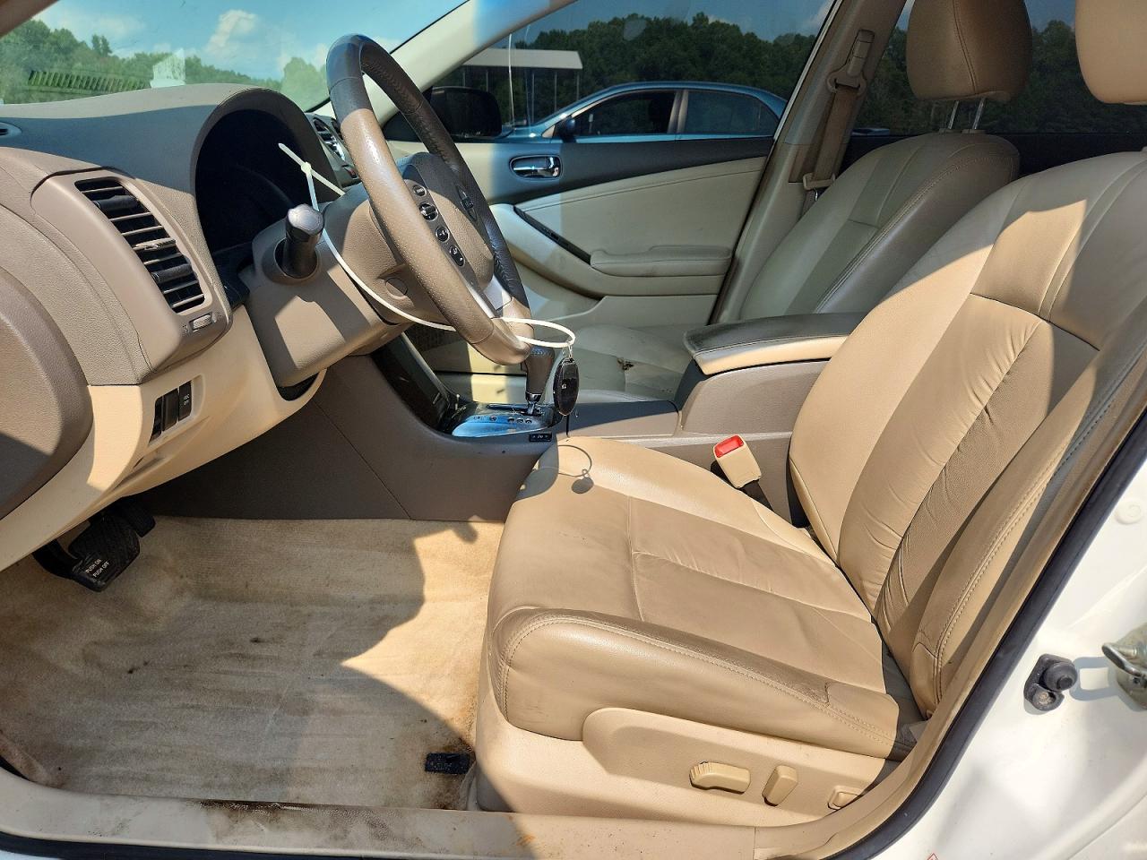 2010 Nissan Altima 2.5 White vin: 1N4AL2AP3AN559488