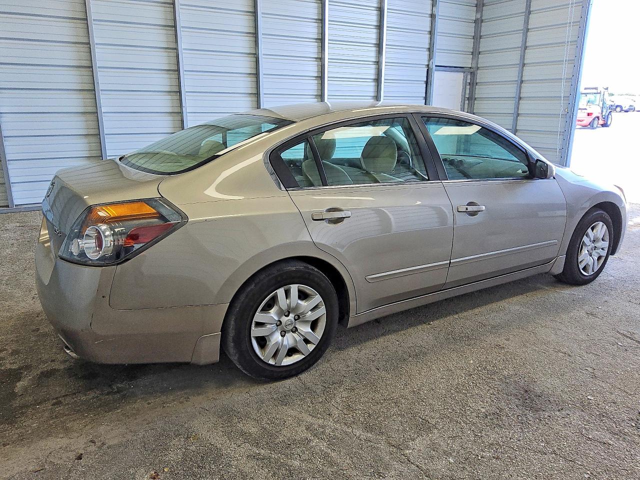 2011 Nissan Altima 2.5 Beige vin: 1N4AL2AP3BC172906