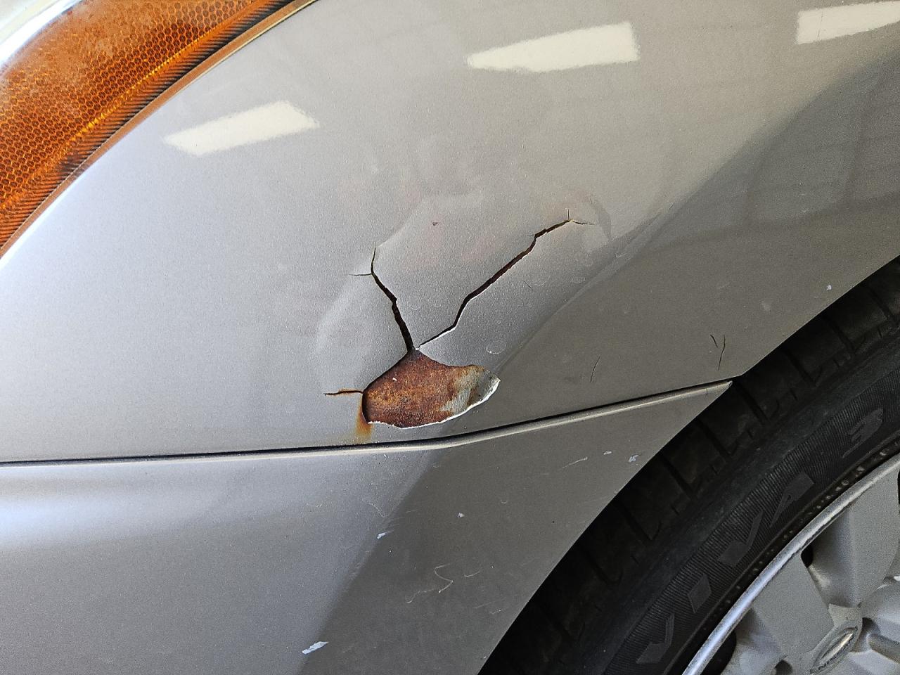 2011 Nissan Altima 2.5 Beige vin: 1N4AL2AP3BC172906 Damage: Left Front Fender, Peeling, > 12 Inches