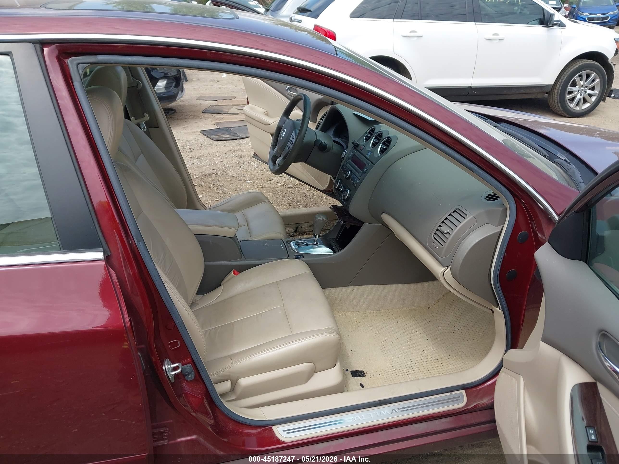 2011 Nissan Altima 2.5 S Красный vin: 1N4AL2AP3BN402707