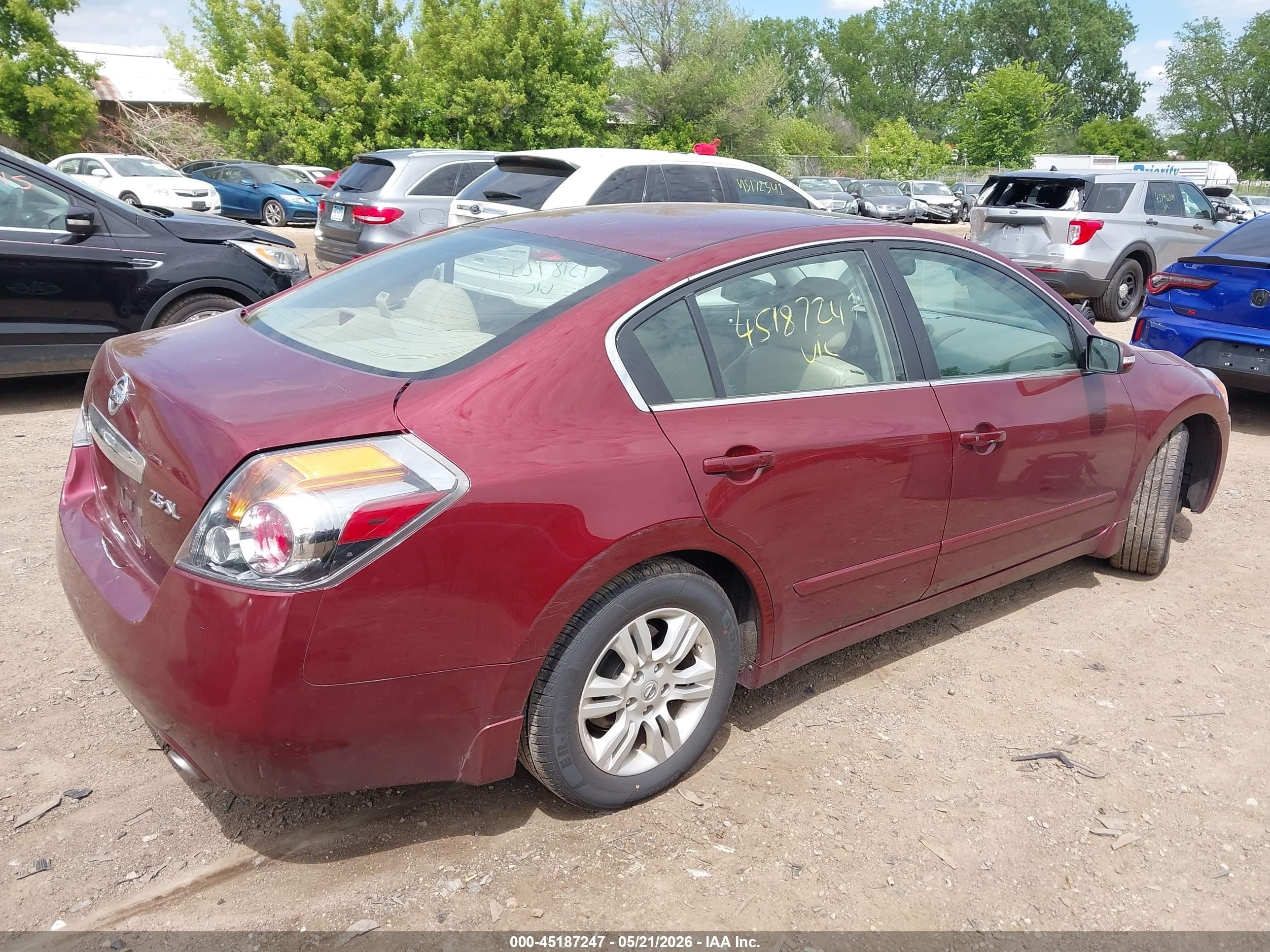 2011 Nissan Altima 2.5 S Красный vin: 1N4AL2AP3BN402707