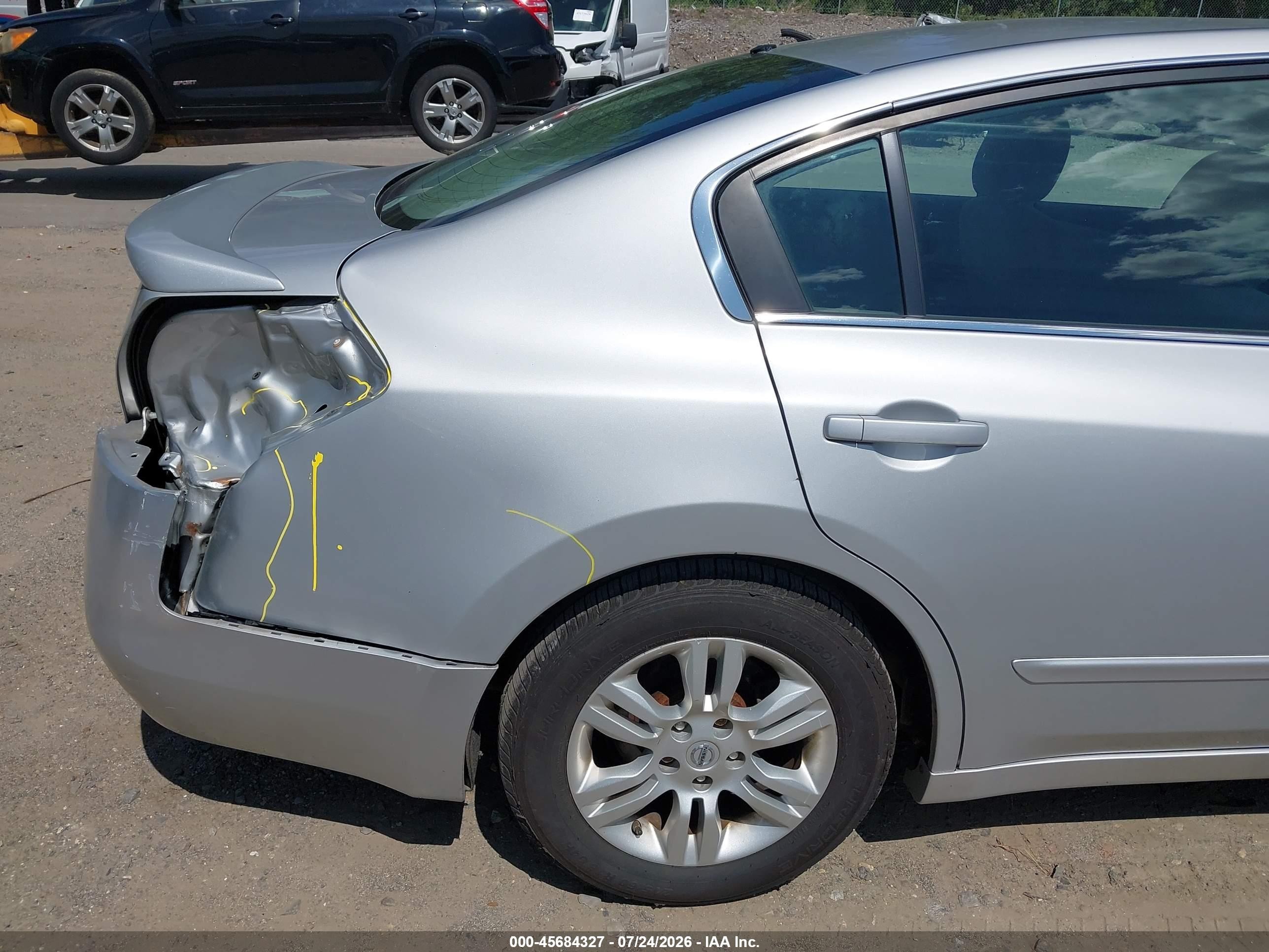 2011 Nissan Altima 2.5 S Silver vin: 1N4AL2AP3BN434623