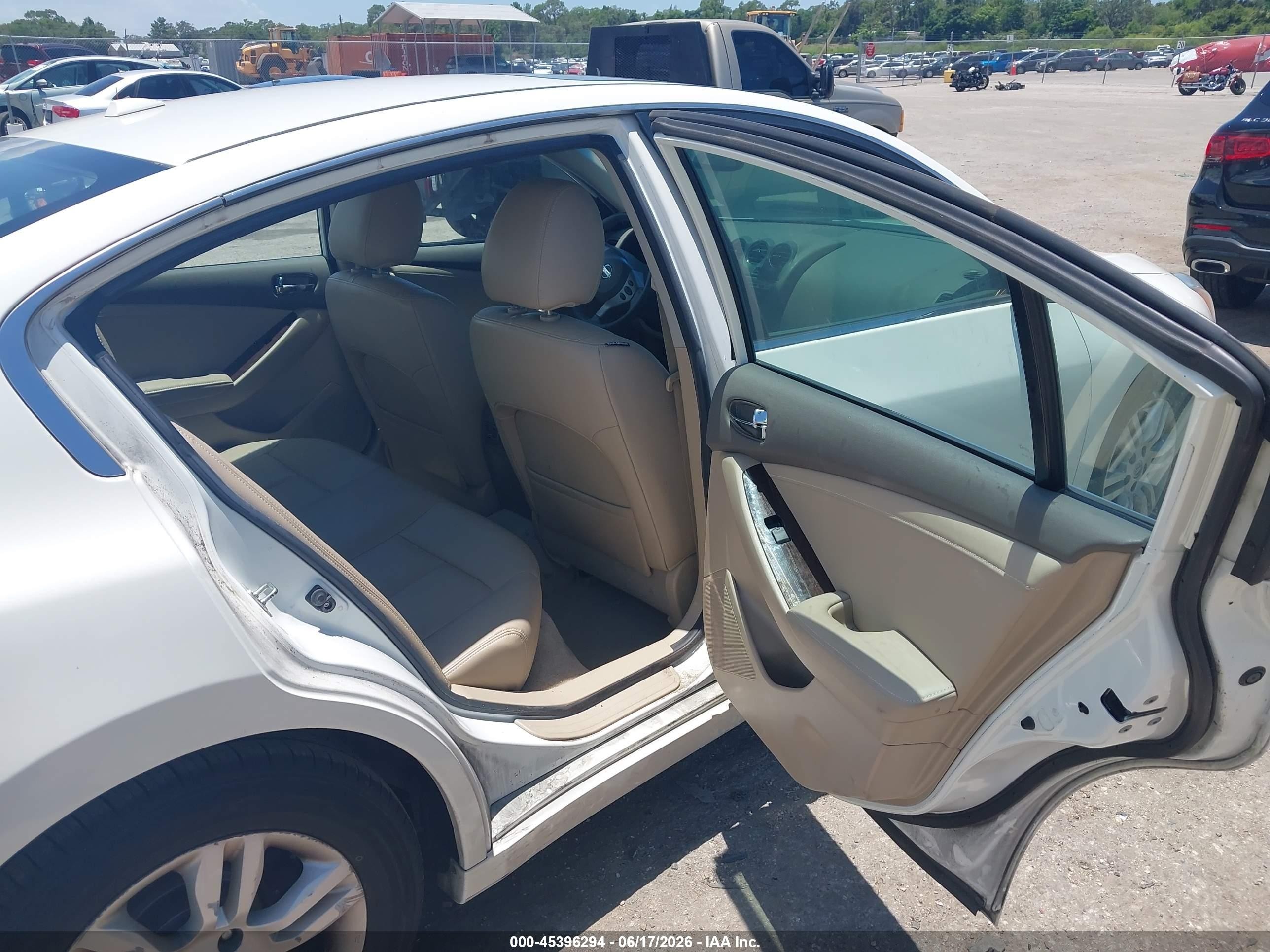 2011 Nissan Altima 2.5 S White vin: 1N4AL2AP3BN478248