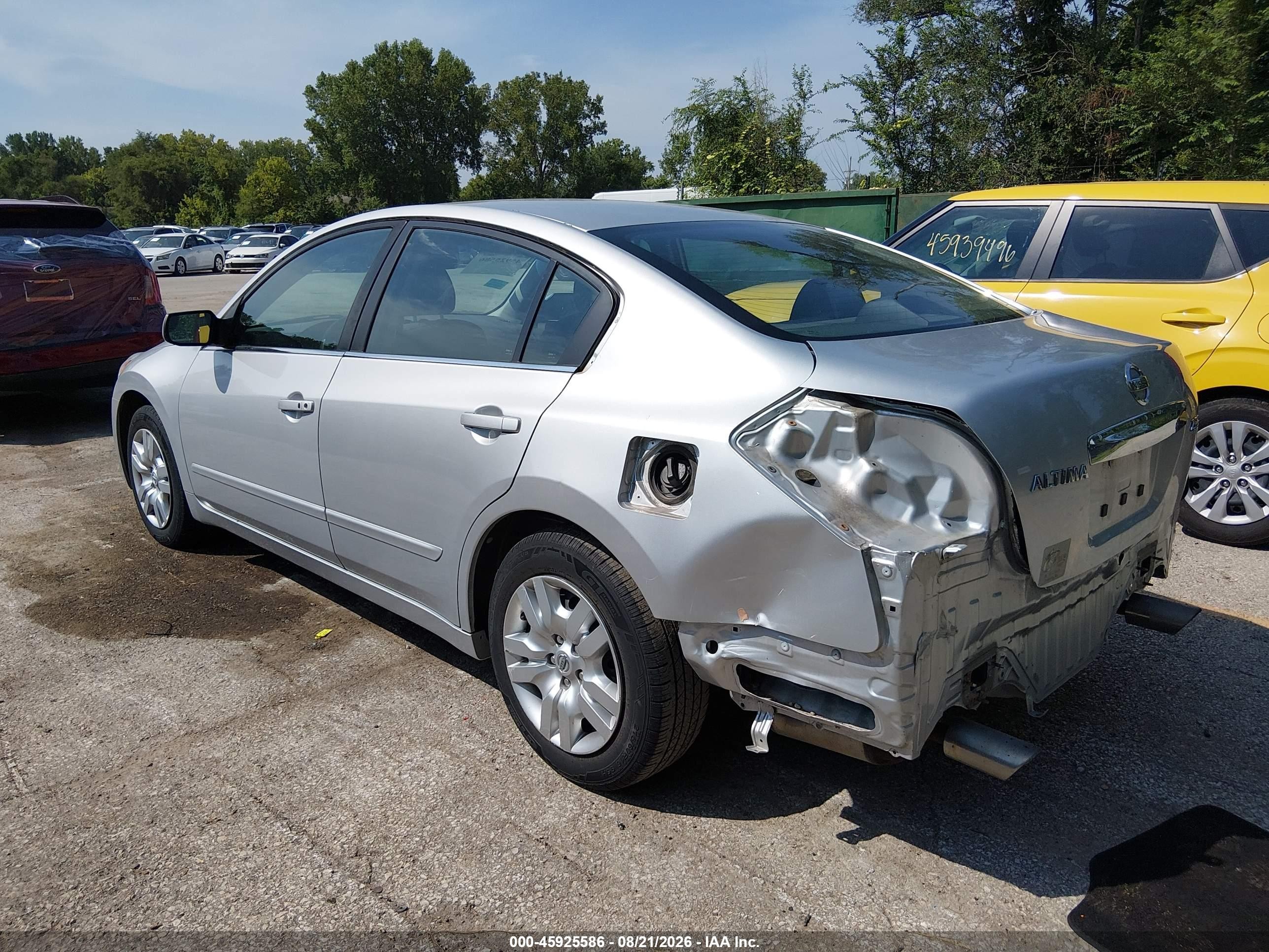 2012 Nissan Altima 2.5 S Silver vin: 1N4AL2AP3CC107815