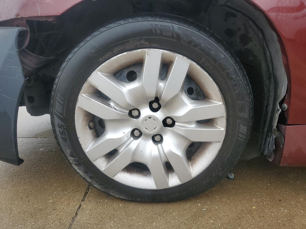 2012 Nissan Altima Base Maroon vin: 1N4AL2AP3CC164483 Damage: Left Front Tire, Worn, Replacement Required