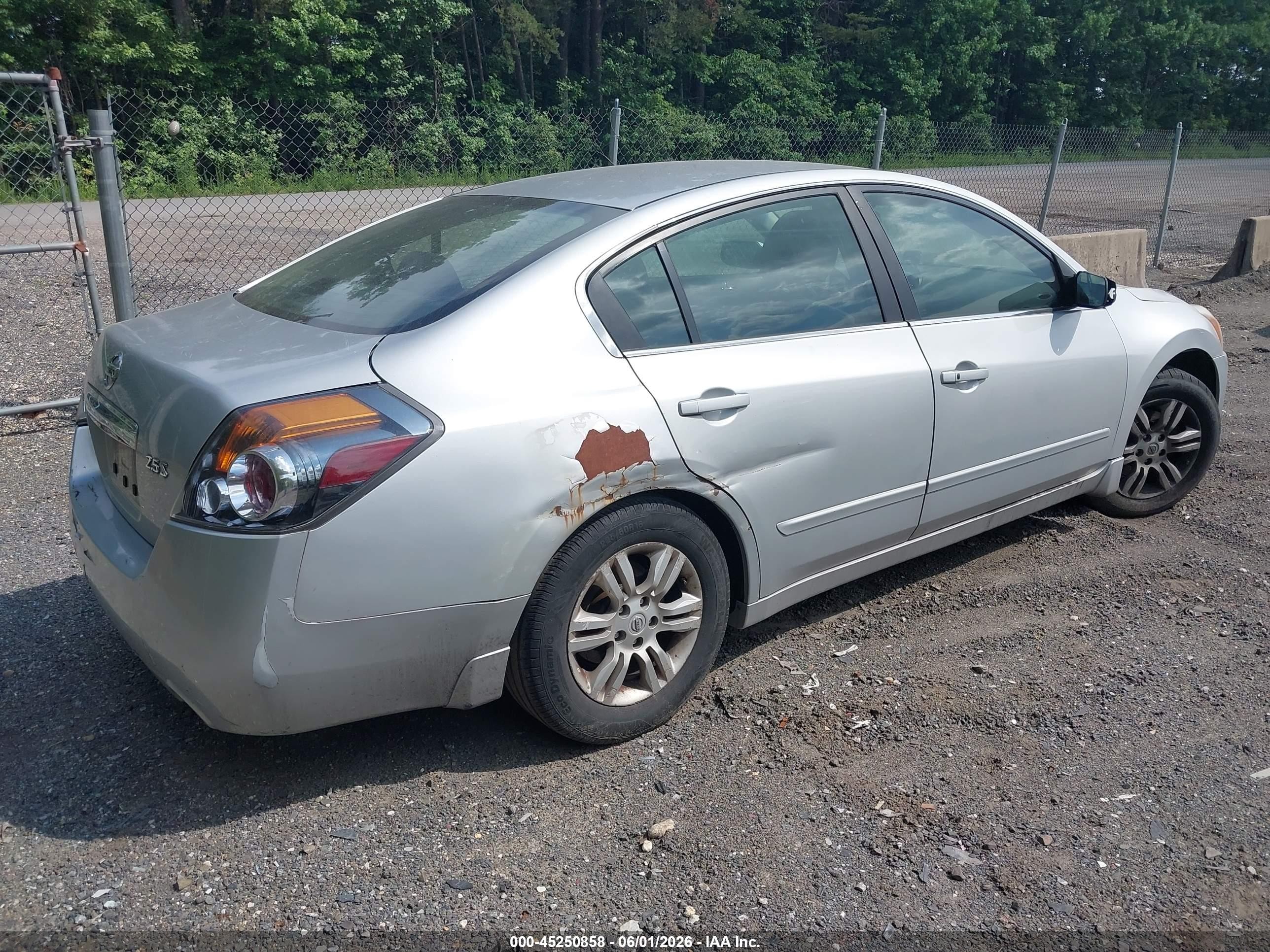2012 Nissan Altima 2.5 S Серебряный vin: 1N4AL2AP3CN452850