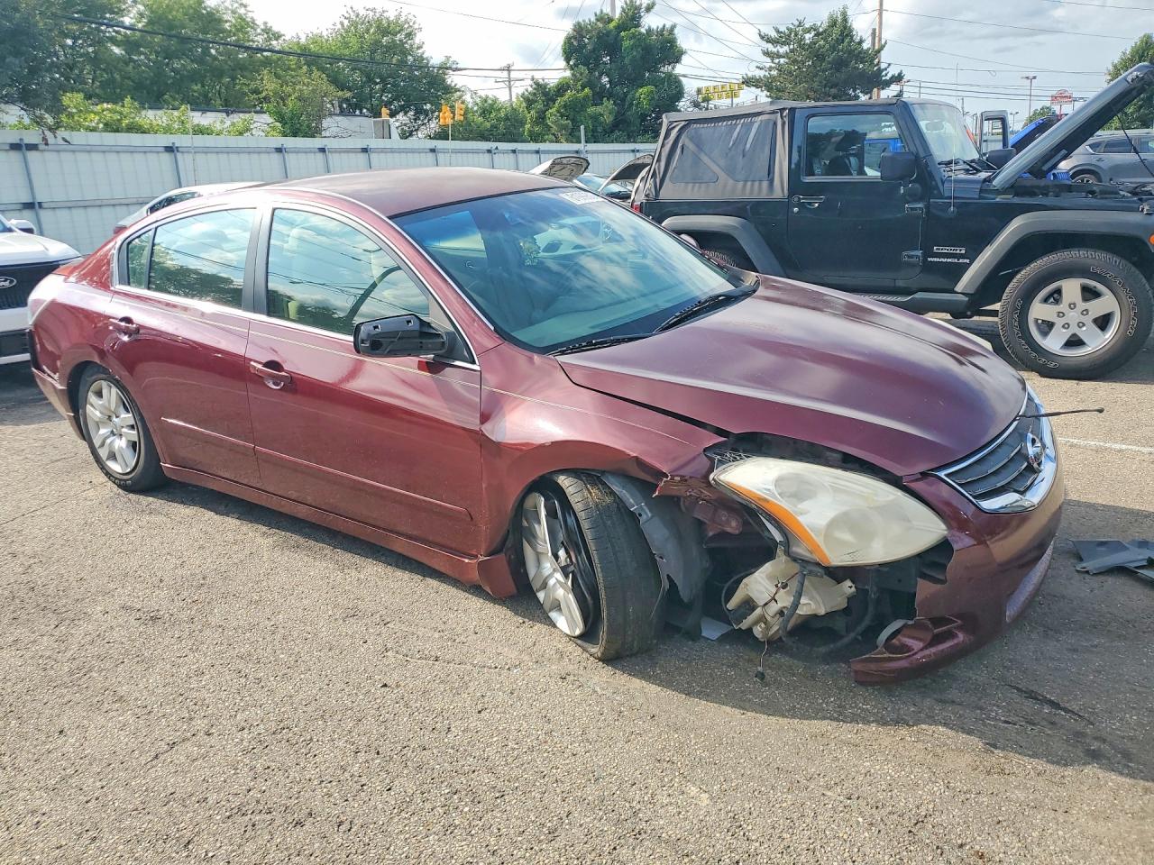 2010 Nissan Altima 2.5 Maroon vin: 1N4AL2AP4AC111921