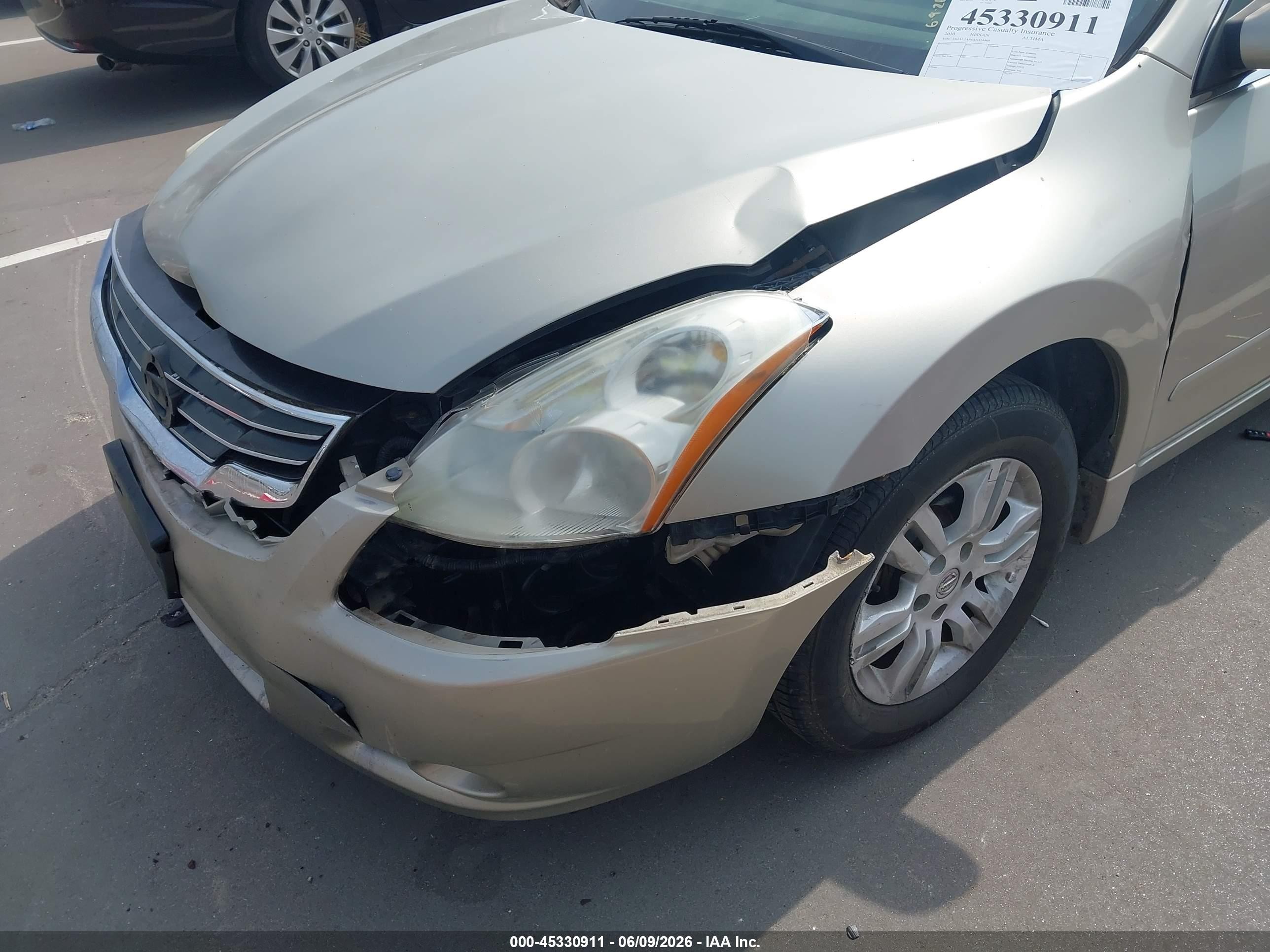 2010 Nissan Altima 2.5 S Gold vin: 1N4AL2AP4AN424469