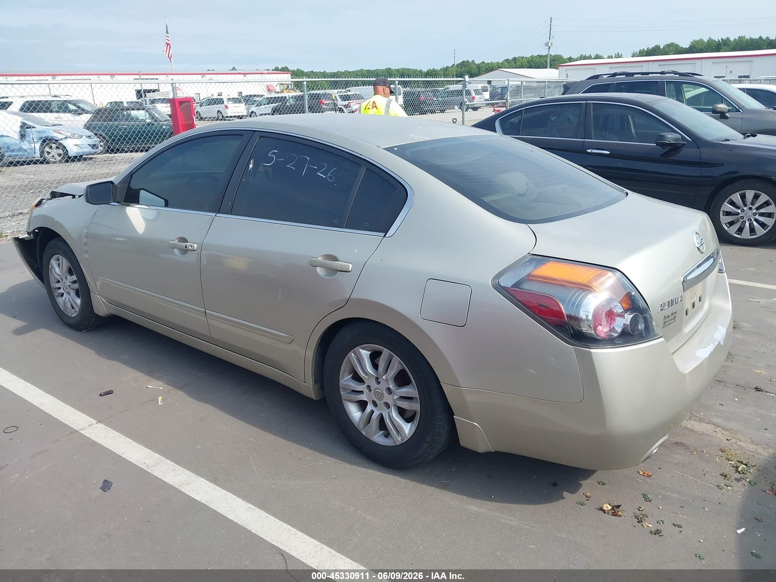 2010 Nissan Altima 2.5 S Gold vin: 1N4AL2AP4AN424469