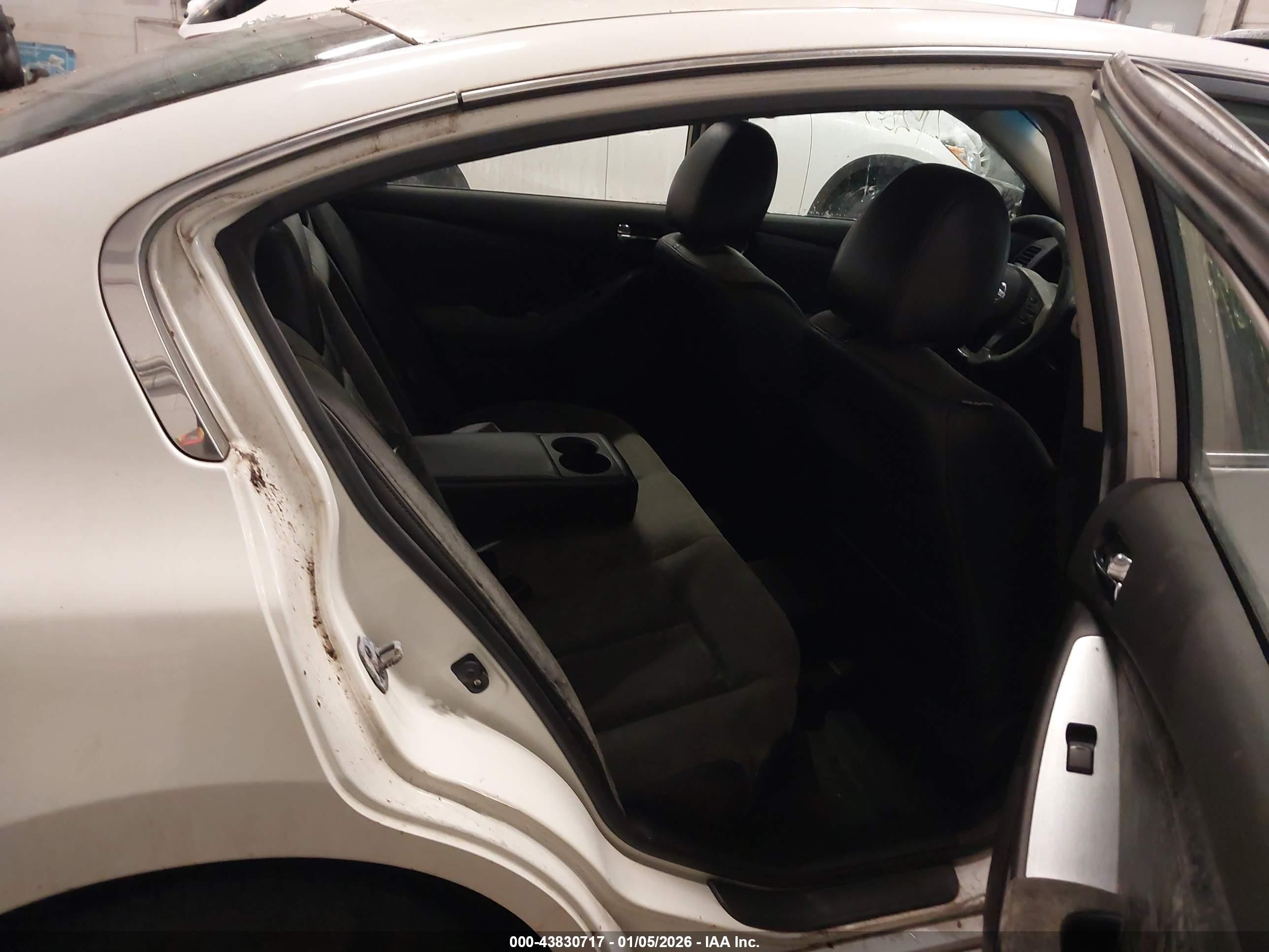 2010 Nissan Altima 2.5 S White vin: 1N4AL2AP4AN457245