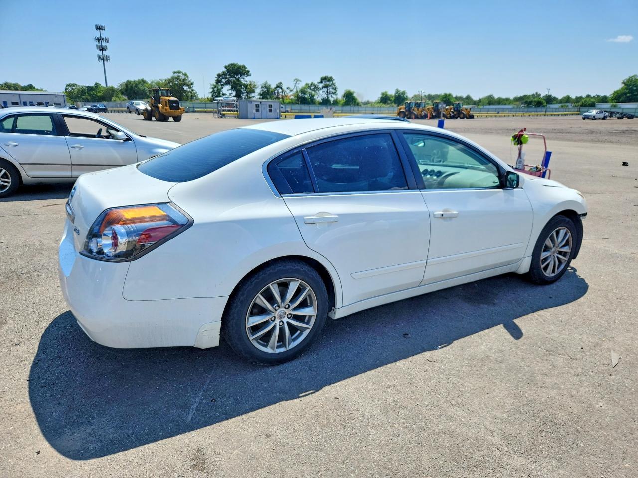 2010 Nissan Altima 2.5 Белый vin: 1N4AL2AP4AN473185
