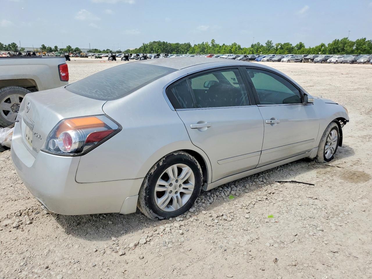 2010 Nissan Altima 4d Silver vin: 1N4AL2AP4AN553442