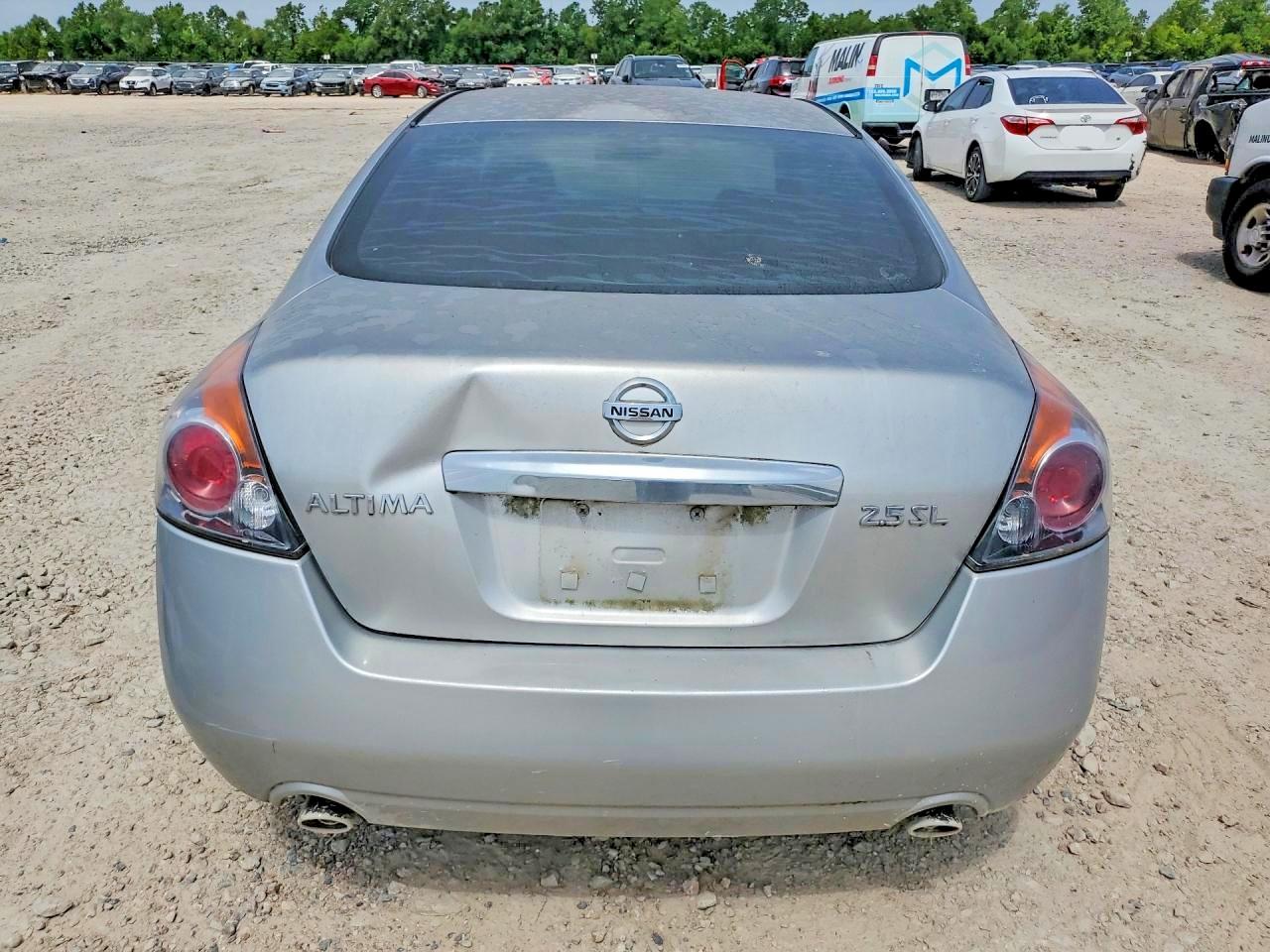 2010 Nissan Altima 4d Silver vin: 1N4AL2AP4AN553442