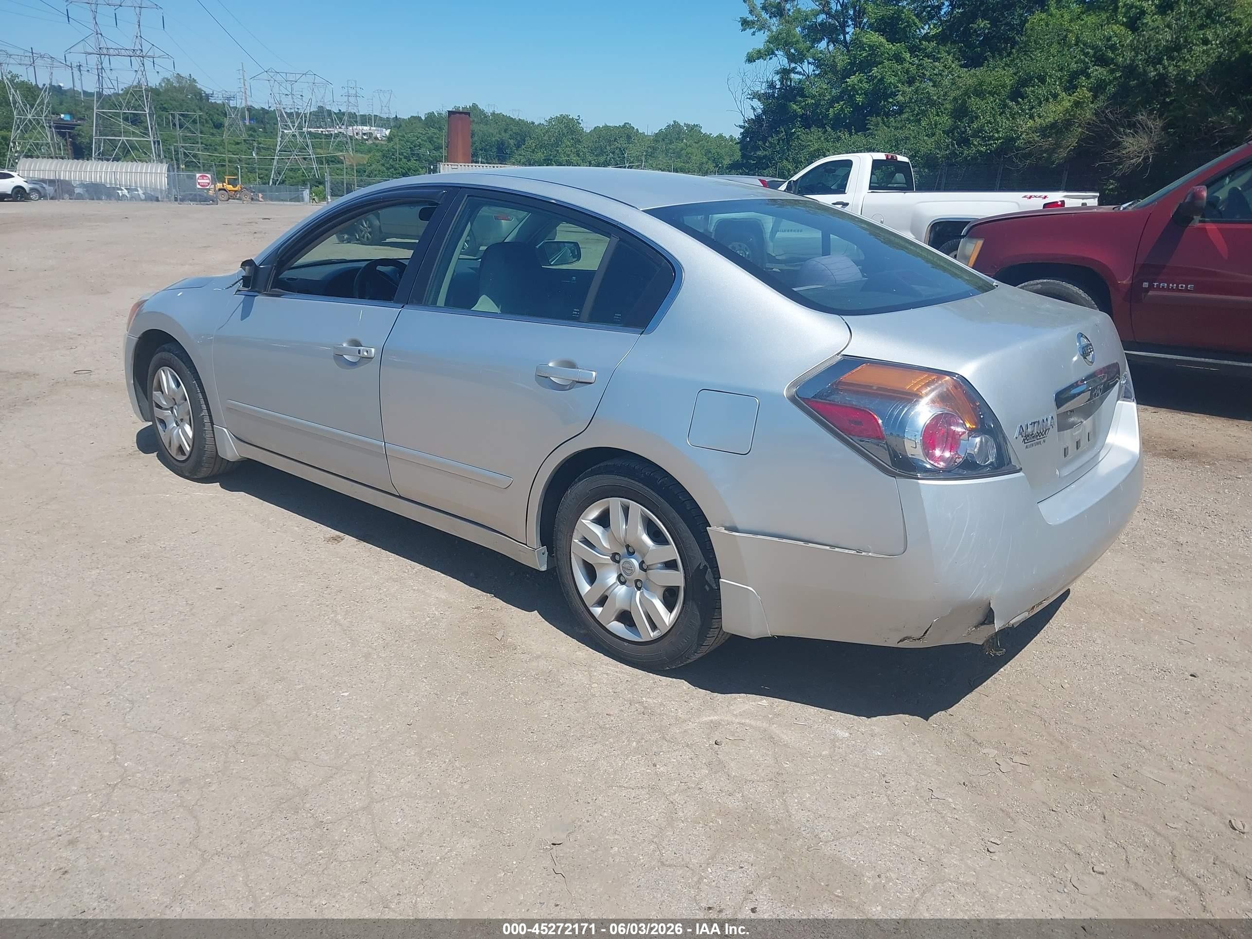 2010 Nissan Altima 2.5 S Silver vin: 1N4AL2AP4AN561072