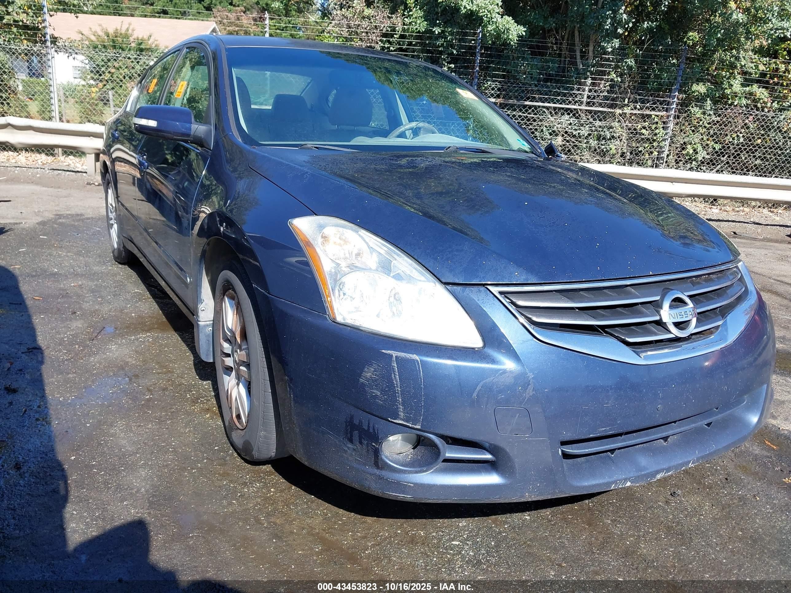 2011 Nissan Altima 2.5 S Blue vin: 1N4AL2AP4BC120880