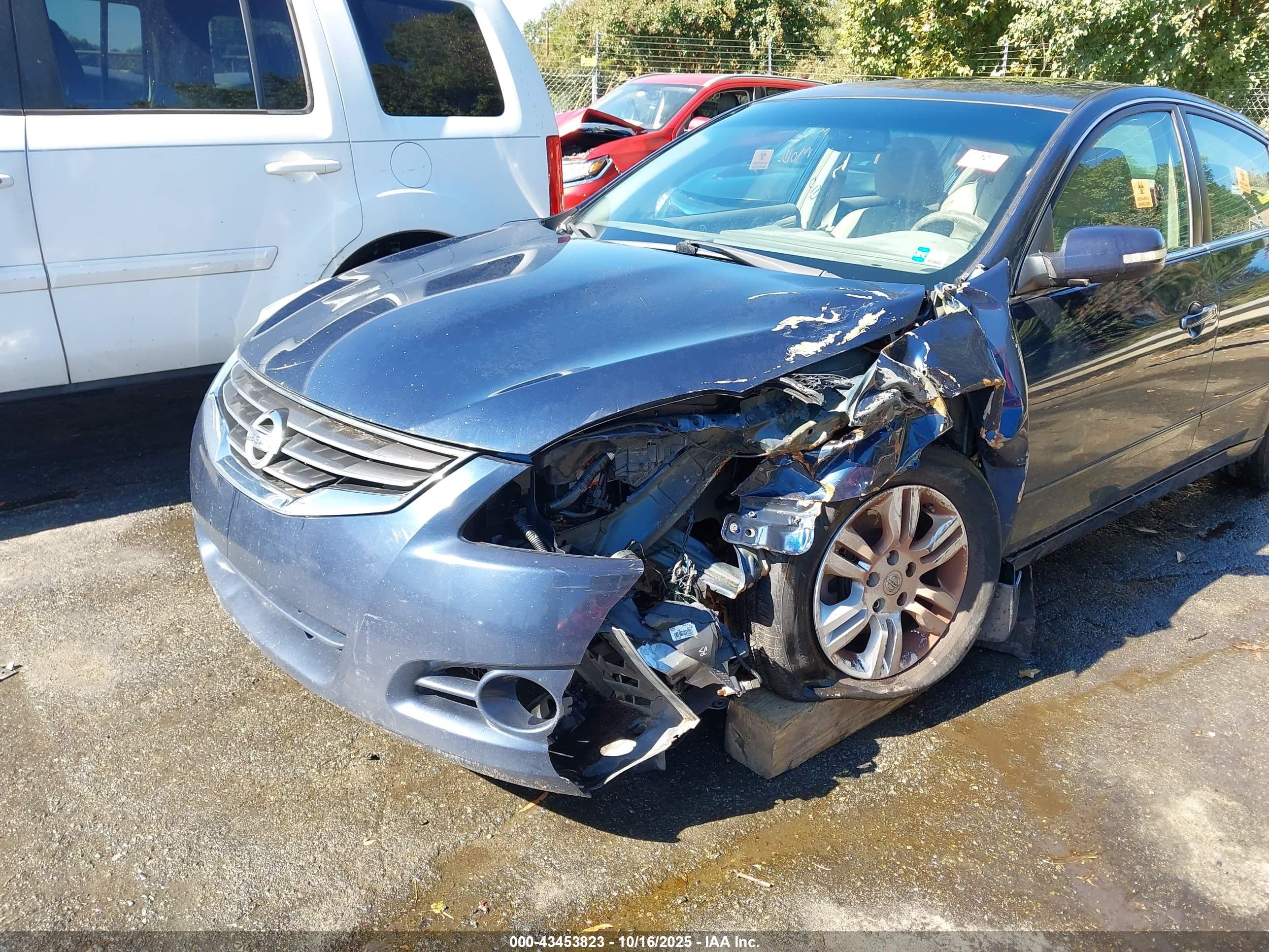 2011 Nissan Altima 2.5 S Blue vin: 1N4AL2AP4BC120880