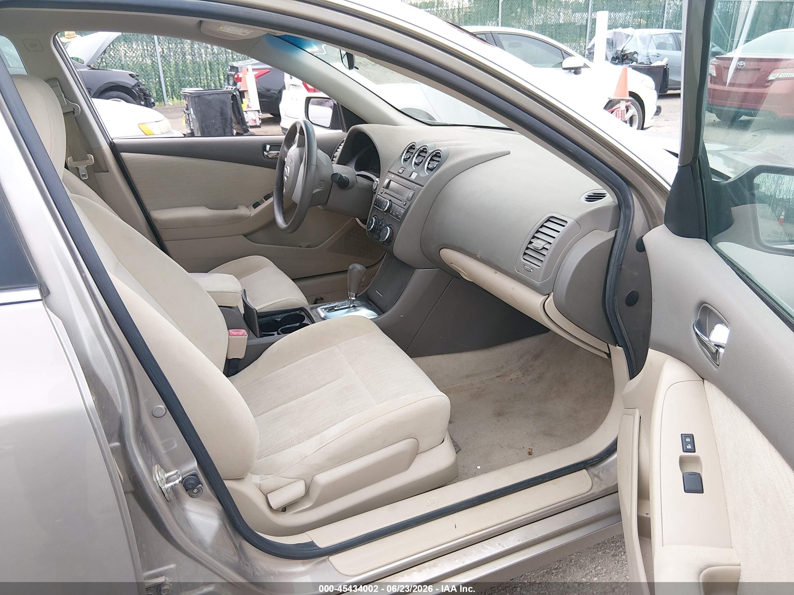 2011 Nissan Altima 2.5 S Tan vin: 1N4AL2AP4BC135962