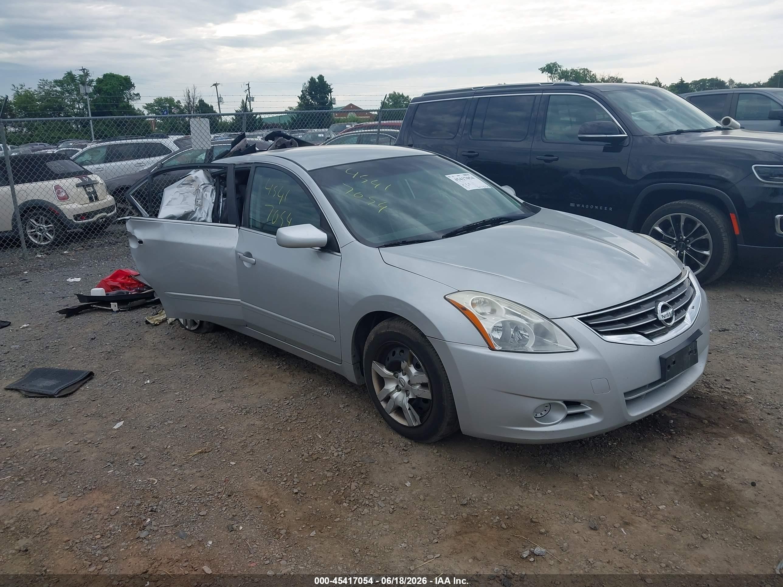 2011 Nissan Altima 2.5 S Silver vin: 1N4AL2AP4BC151711